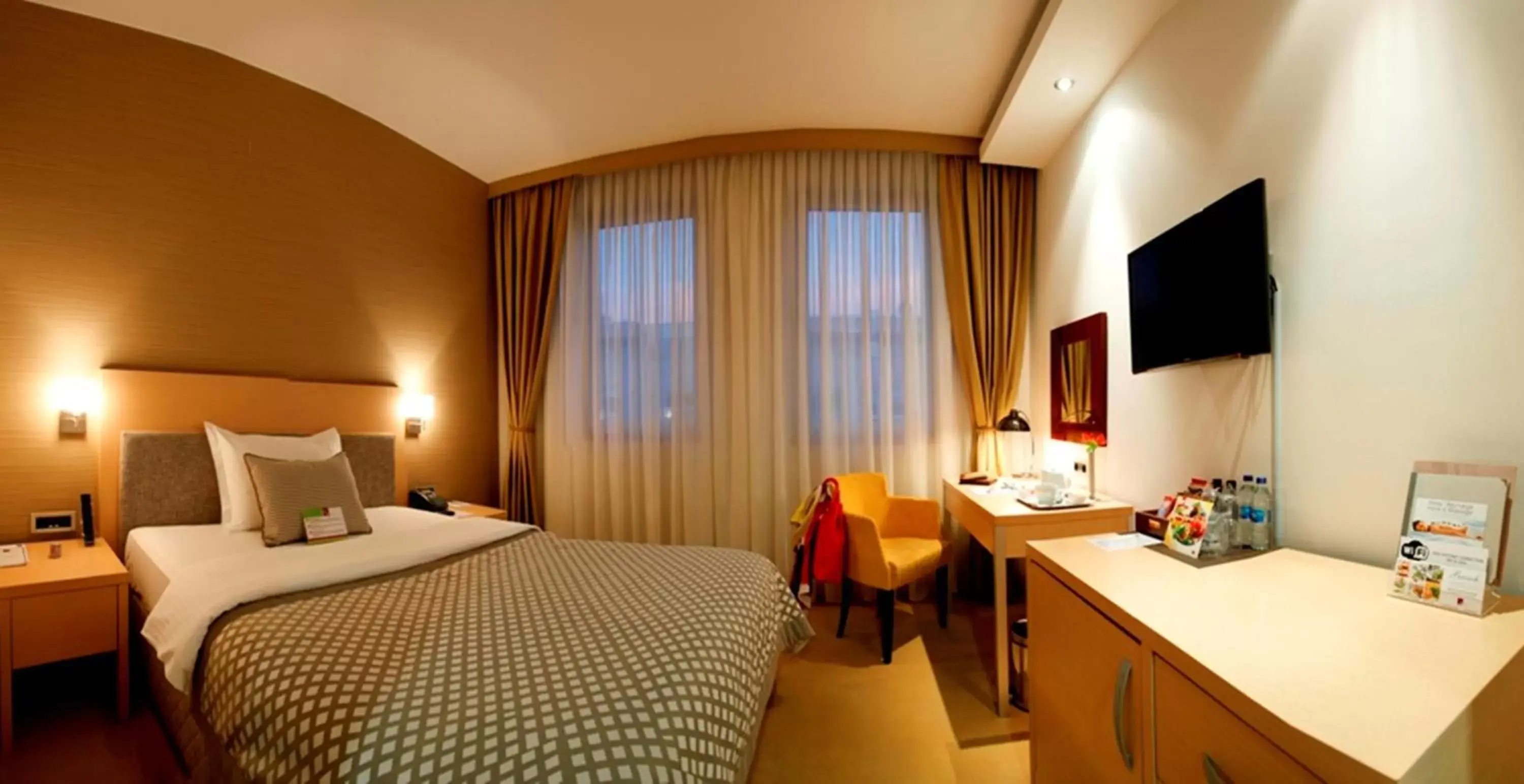 Bed in IN Hotel Beograd