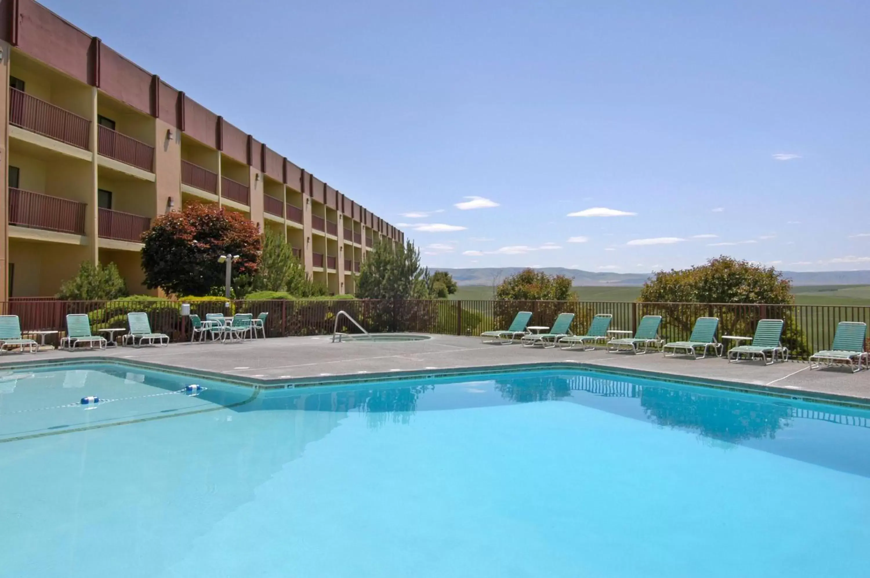 Swimming pool in Red Lion Hotel Pendleton Swimming pool in Red Lion Hotel Pendleton