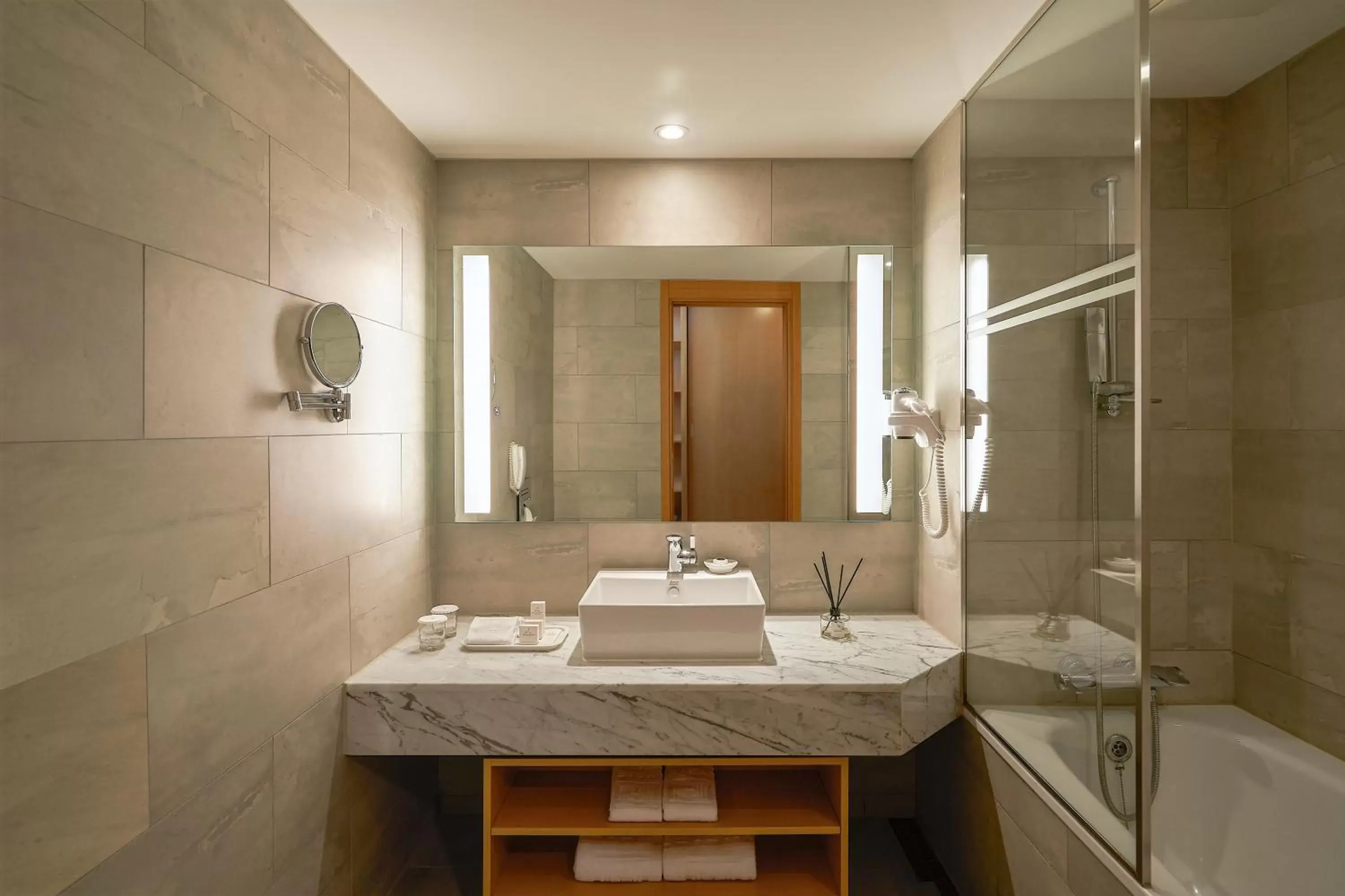 Photo of the whole room in Mayfield Hotel Seoul Photo of the whole room in Mayfield Hotel Seoul