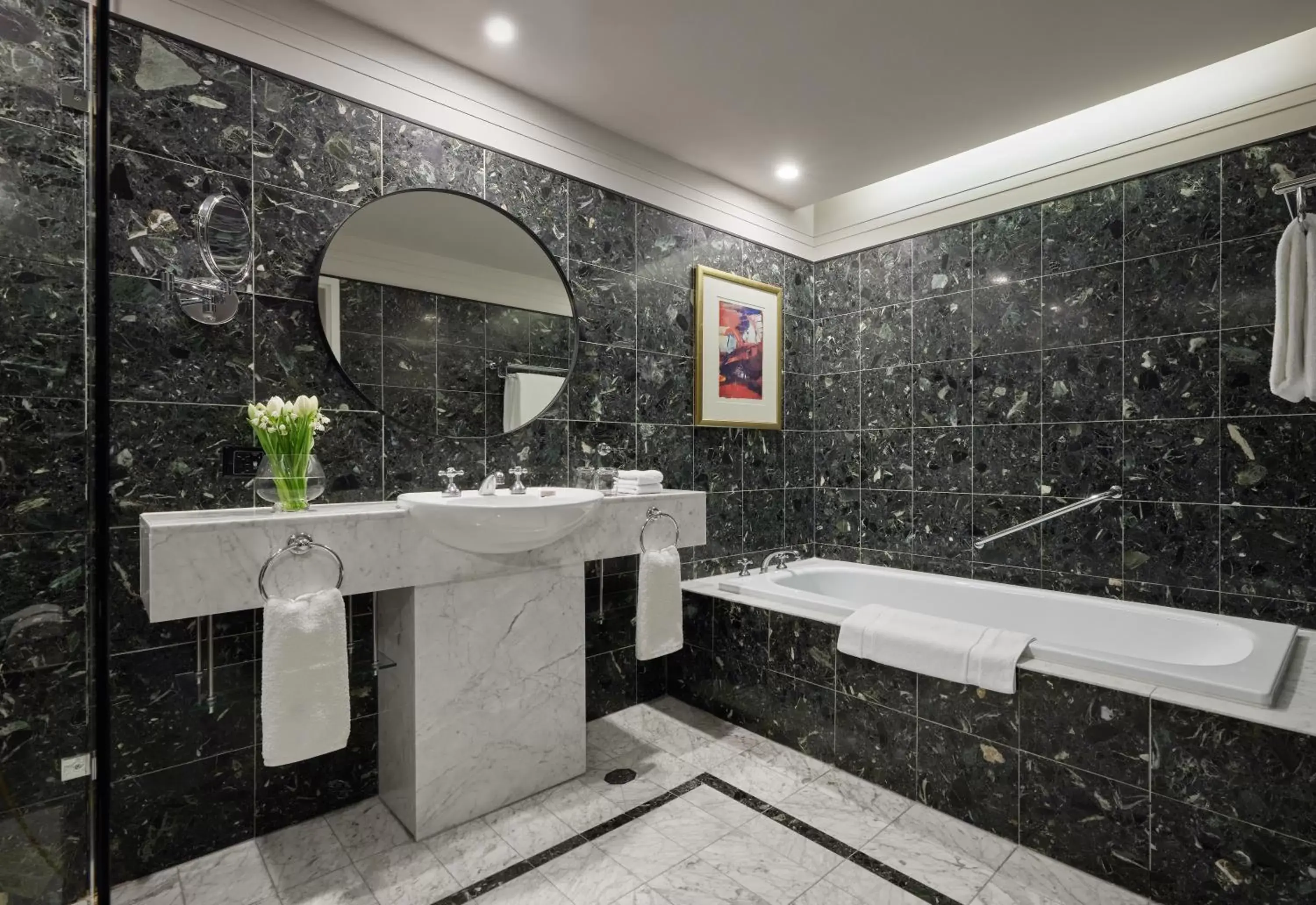 Deluxe Twin Room in Hyatt Hotel Canberra - A Park Hyatt Hotel Deluxe Twin Room in Hyatt Hotel Canberra - A Park Hyatt Hotel