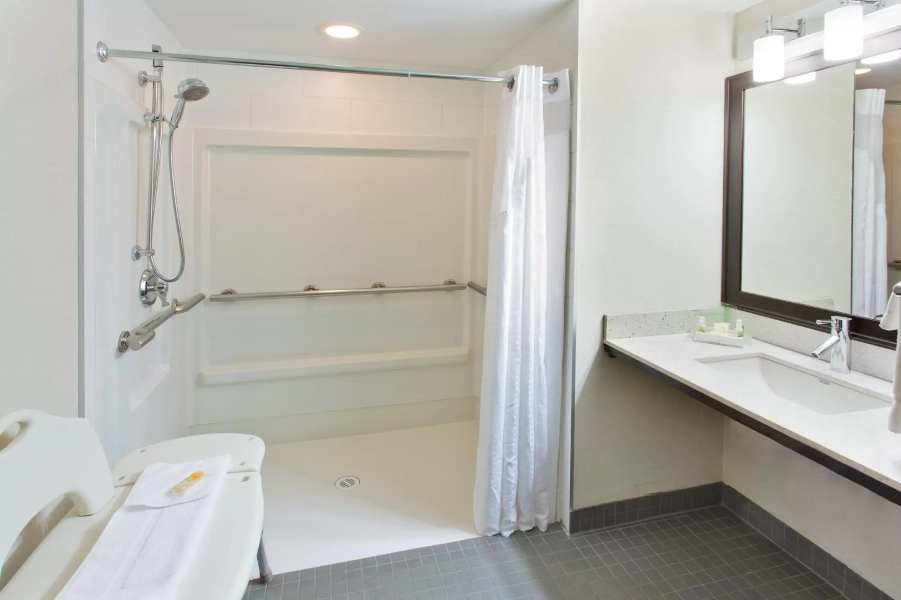 Photo of the whole room, Bathroom in Holiday Inn Hotel & Suites Red Deer, an IHG Hotel