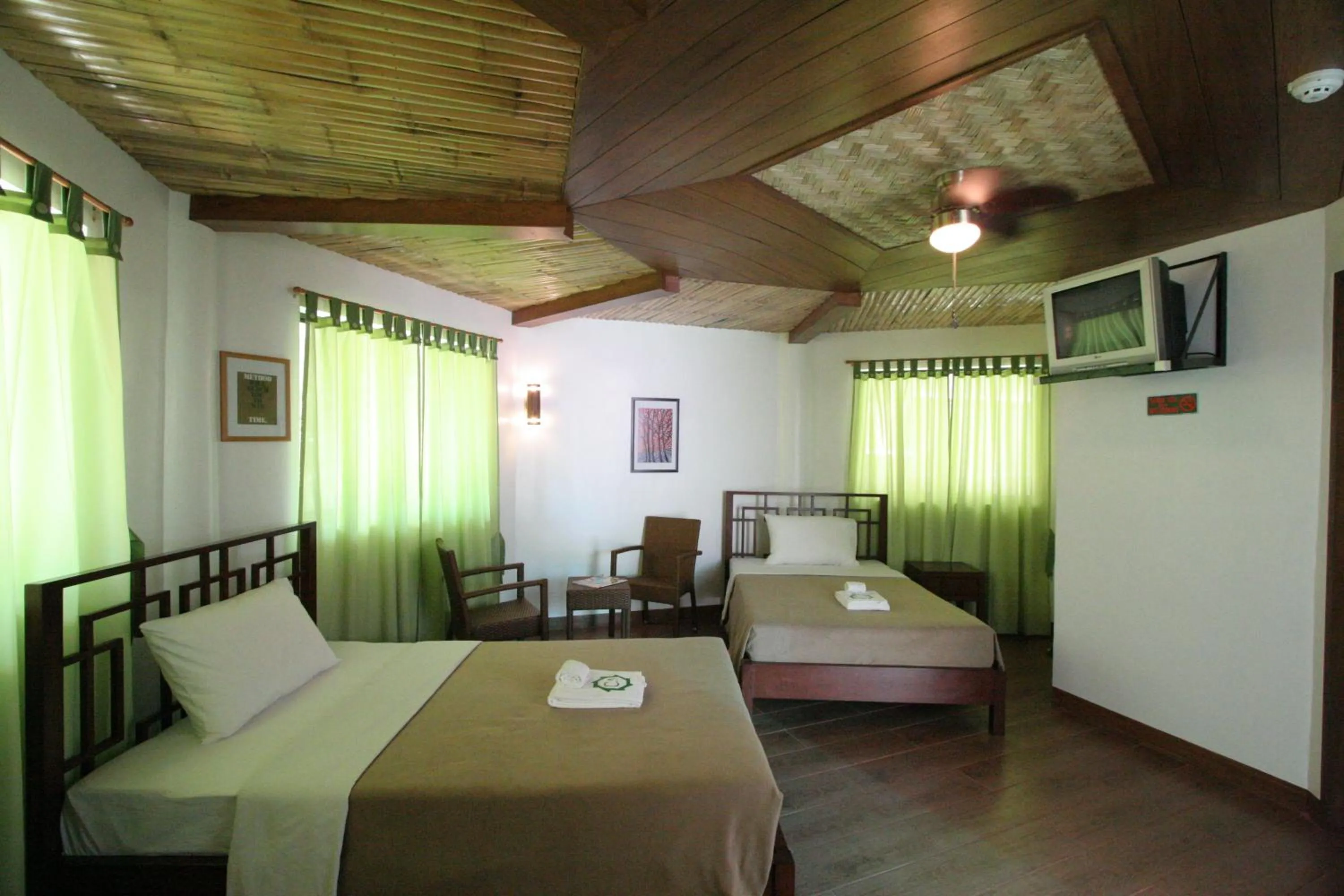 Bed in Coron Hilltop View Resort