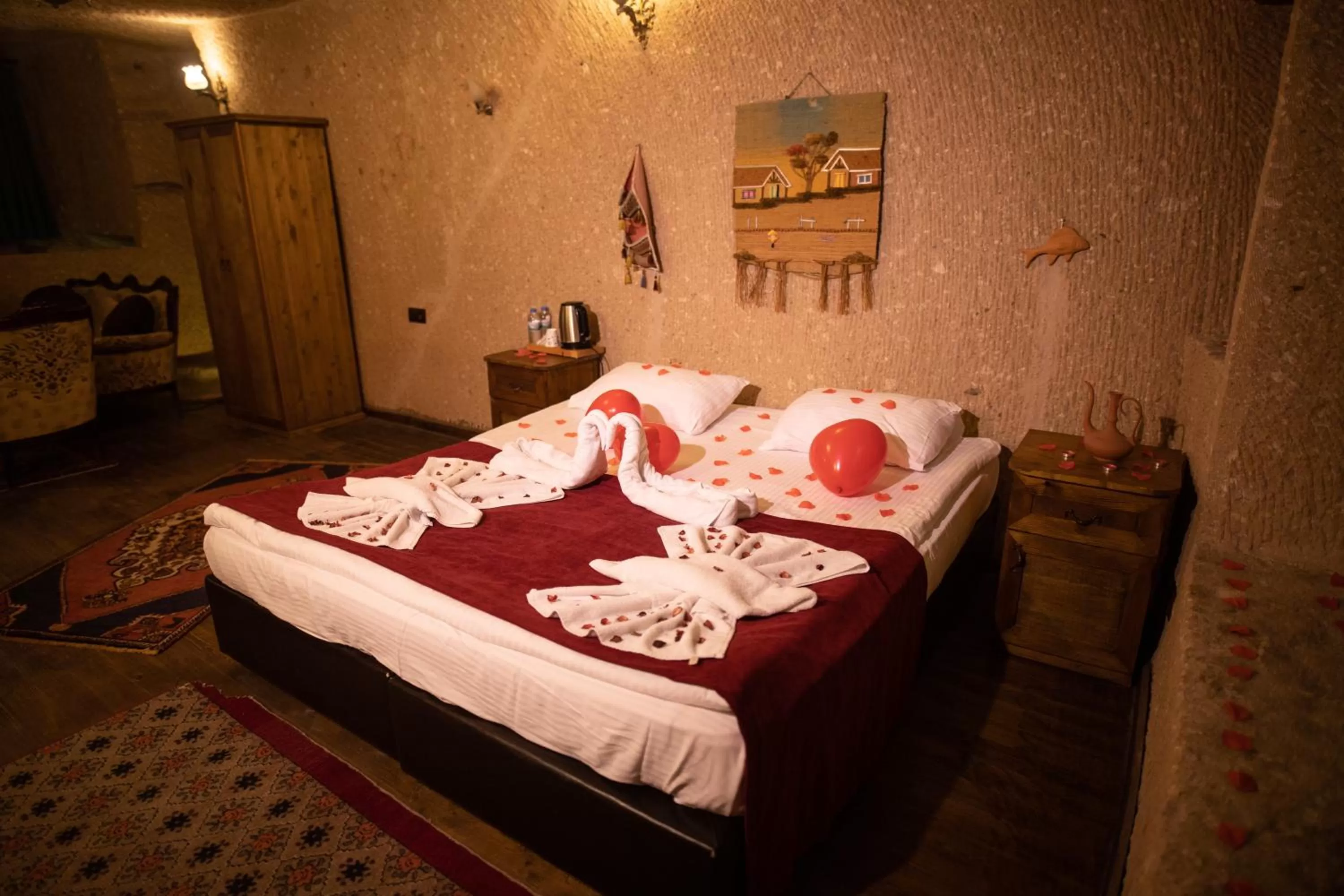 Bed in 7 Oda Kapadokya Cave Hotel