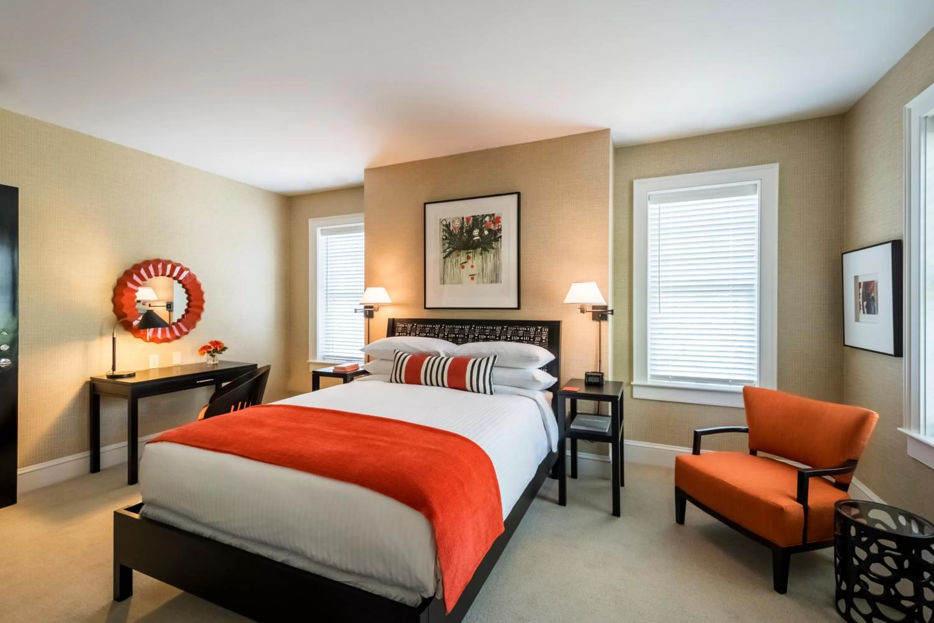 Queen Room - Wallcourt Hall  in Inns of Aurora Resort & Spa
