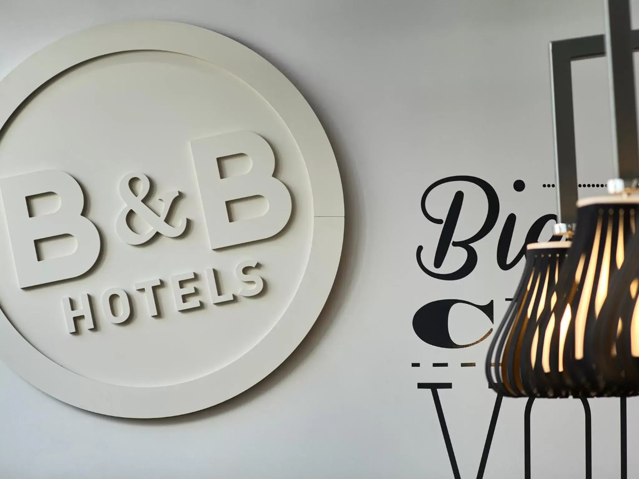 Decorative detail in B&B HOTEL Bordeaux Lac sur Bruges