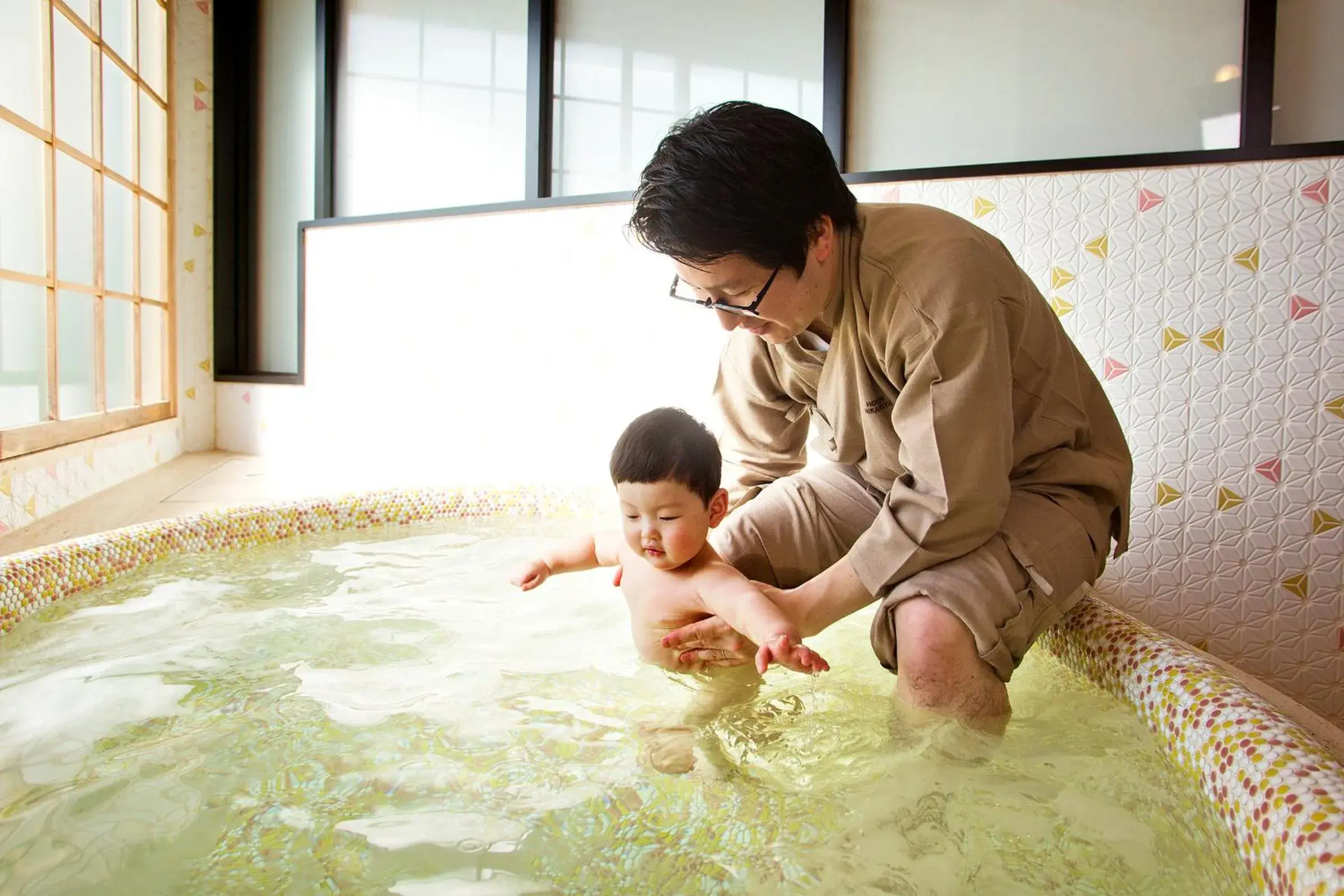 Family in Honjin Hiranoya Kachoan