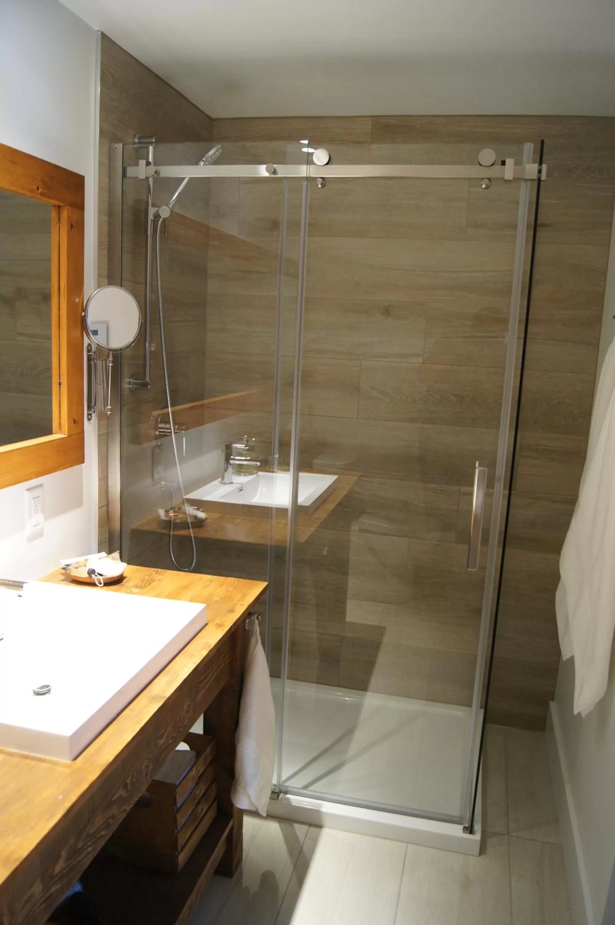 Bathroom in Restaurant et Gite Les Passionnés