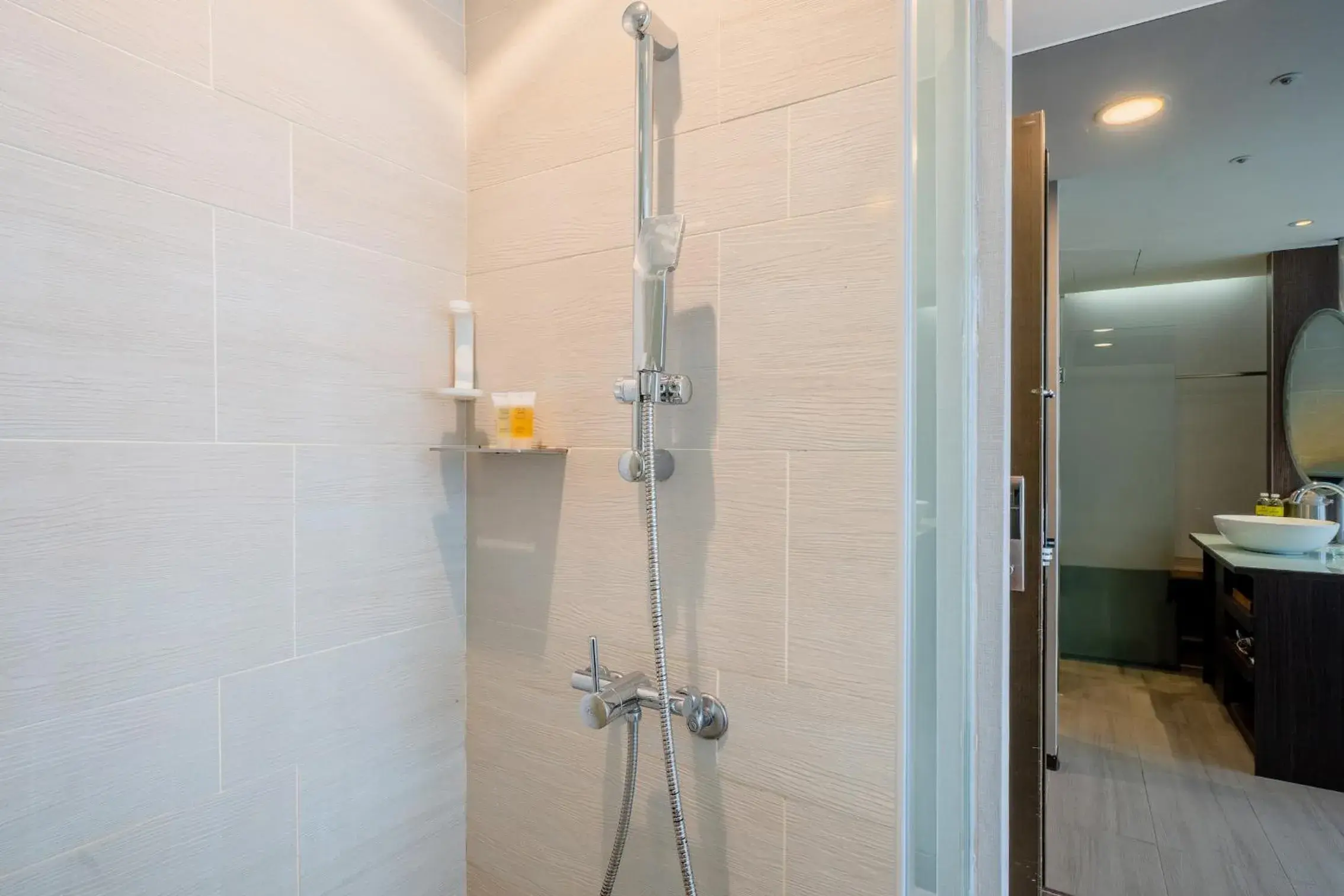 Shower, Bathroom in CHECK inn Taipei Xinyi (Quarantine Hotel)