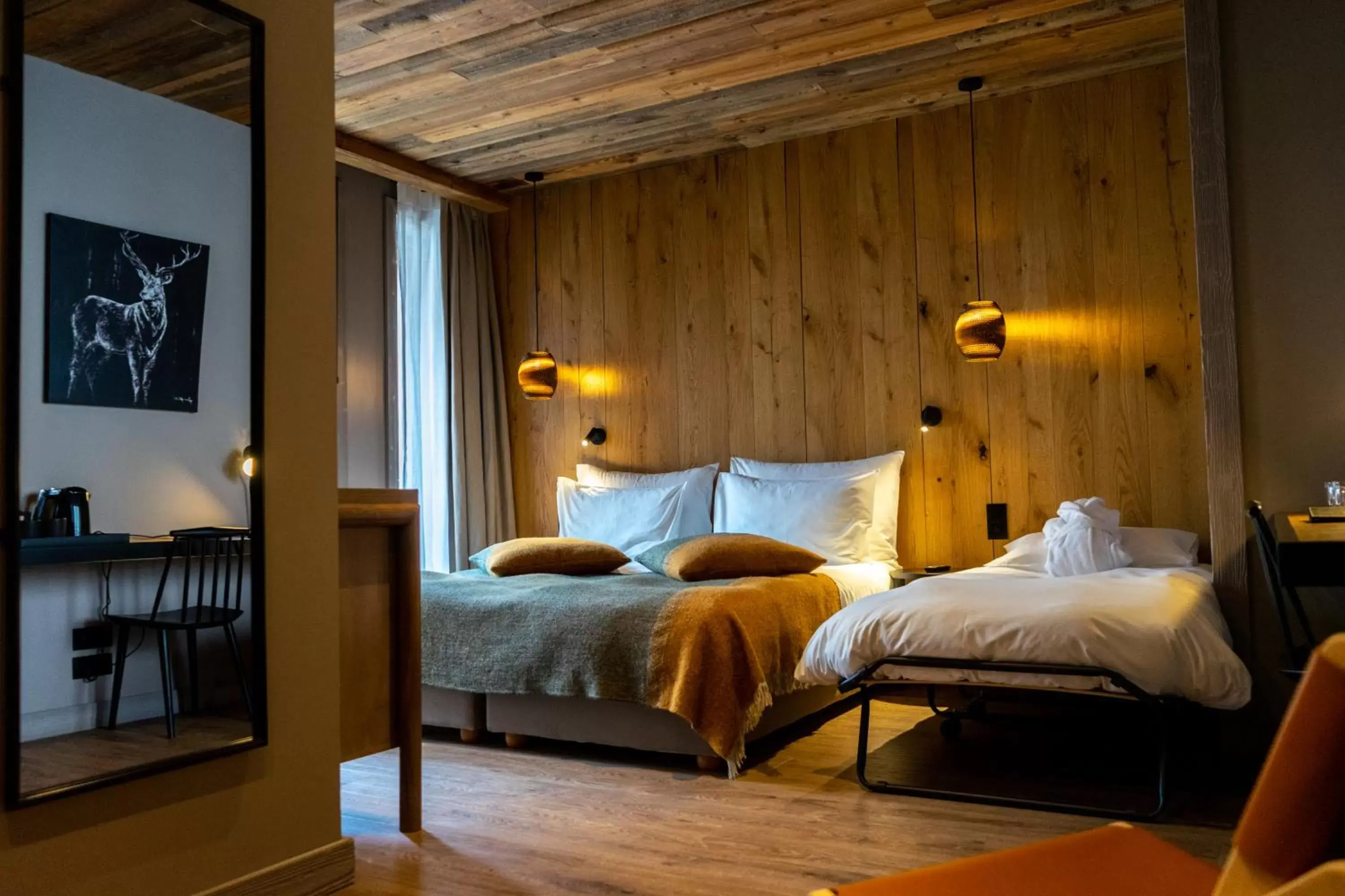 Bed in Hotel MONT-BLANC VAL D'ISERE
