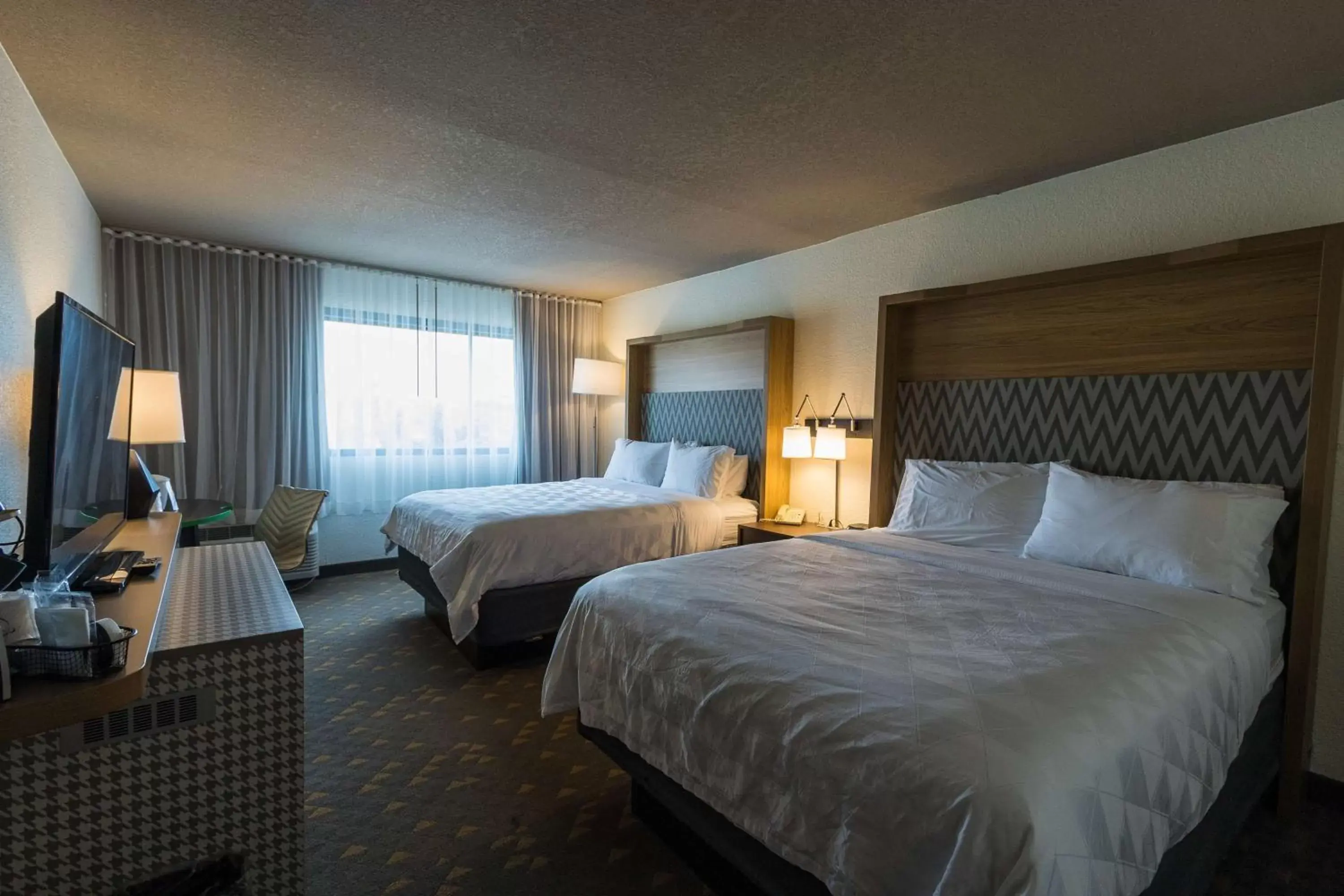 Bedroom, Bed in Gateway Hotel & Convention Center Best Western Premier Collection
