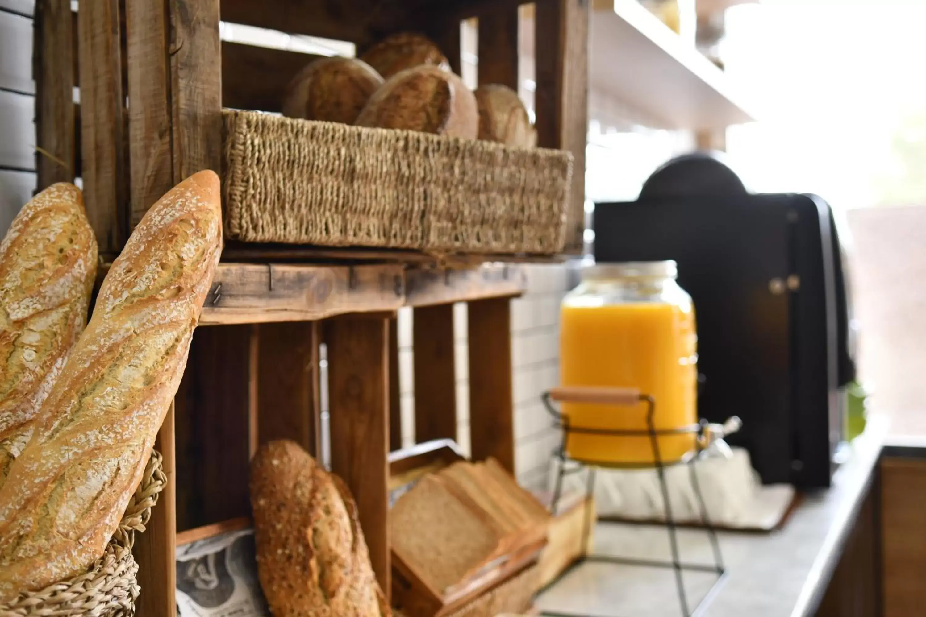 Restaurant/places to eat in voco Madrid - Las Tablas by IHG Restaurant/places to eat in voco Madrid - Las Tablas by IHG