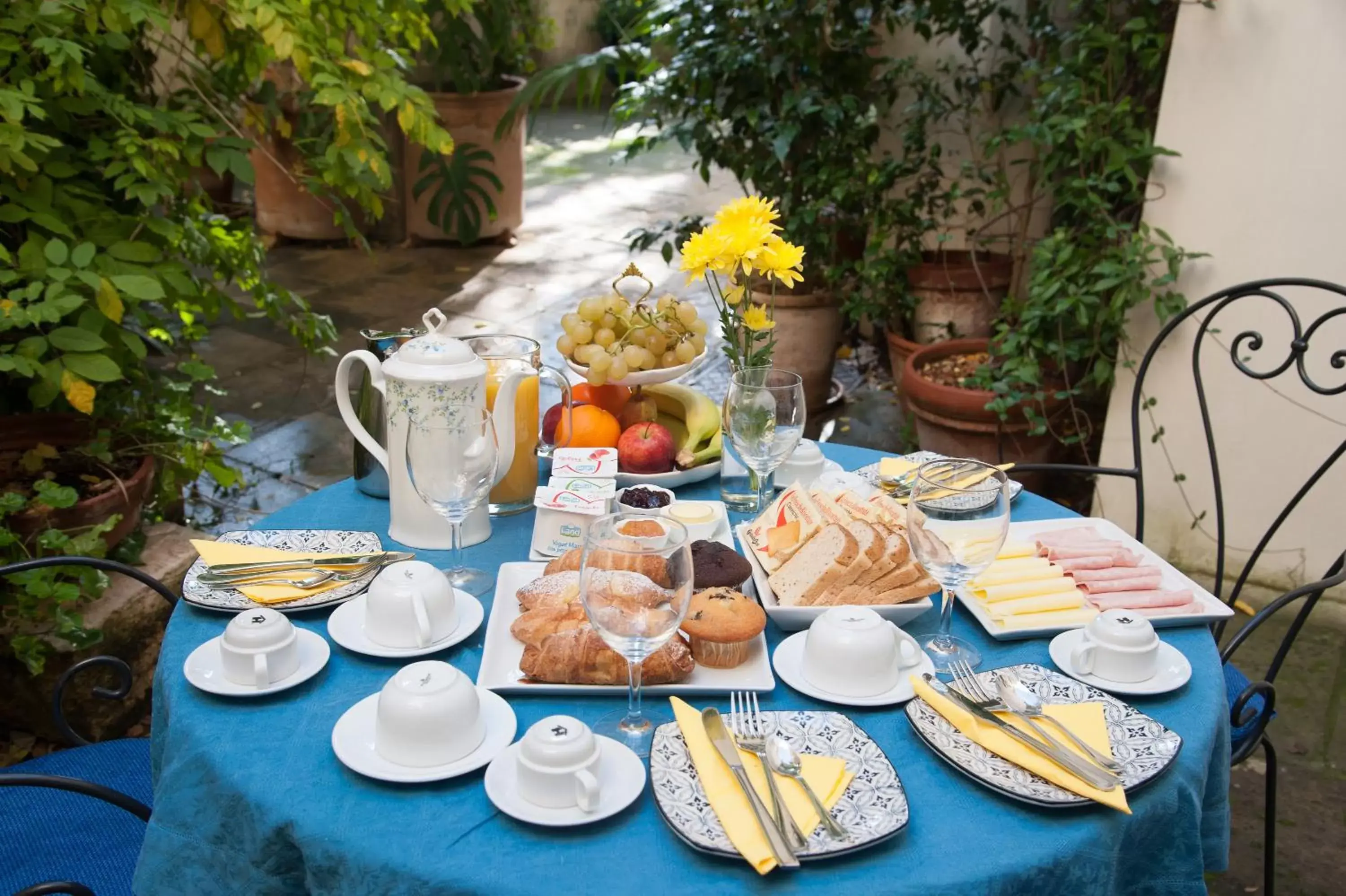 Patio in Palazzo Bernardini Suites