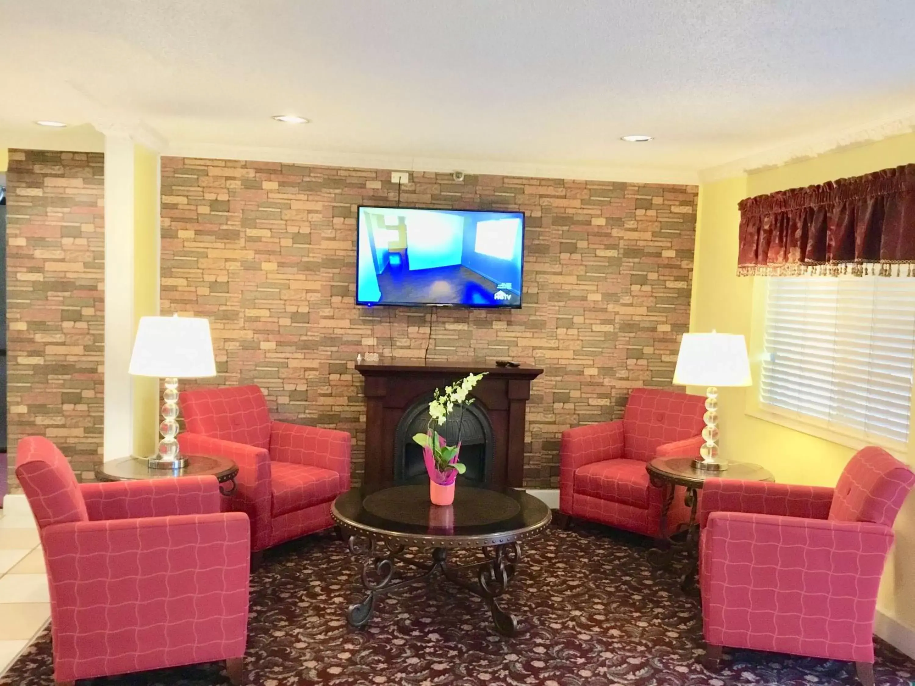 Lobby or reception, Seating Area in Days Inn by Wyndham Lake Village