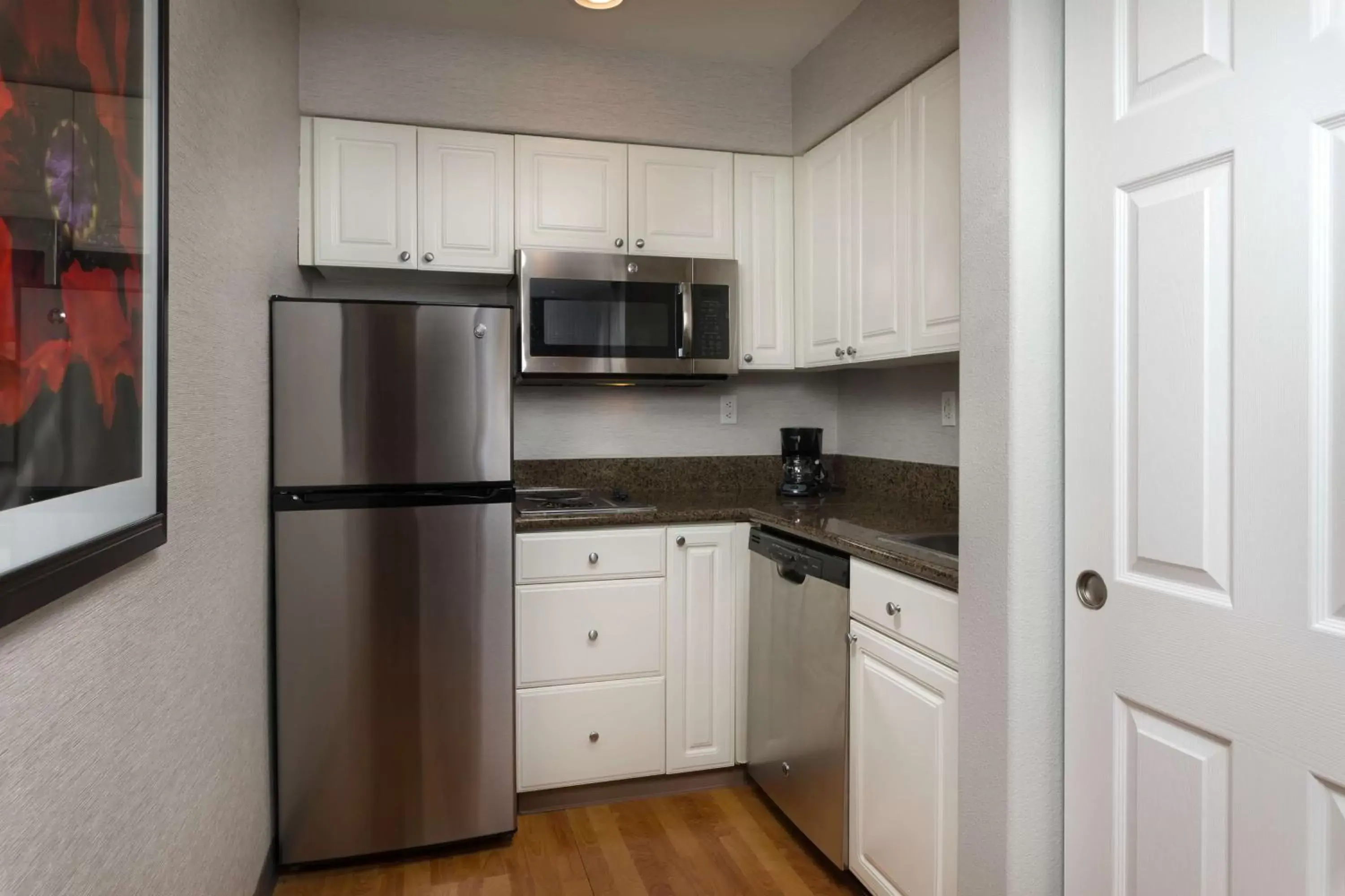 Kitchen or kitchenette, Kitchen/Kitchenette in Homewood Suites by Hilton Vancouver / Portland