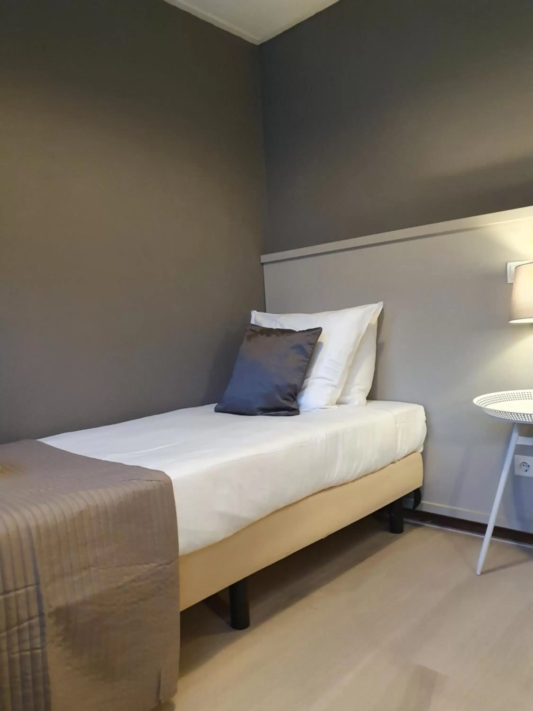 Bed in City Hotel Meppel