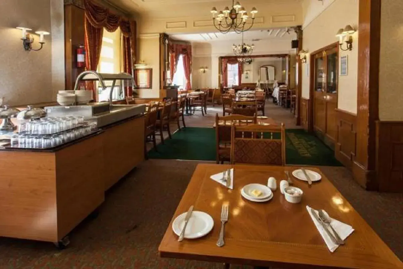 Photo of the whole room, Restaurant/Places to Eat in Scarisbrick Hotel