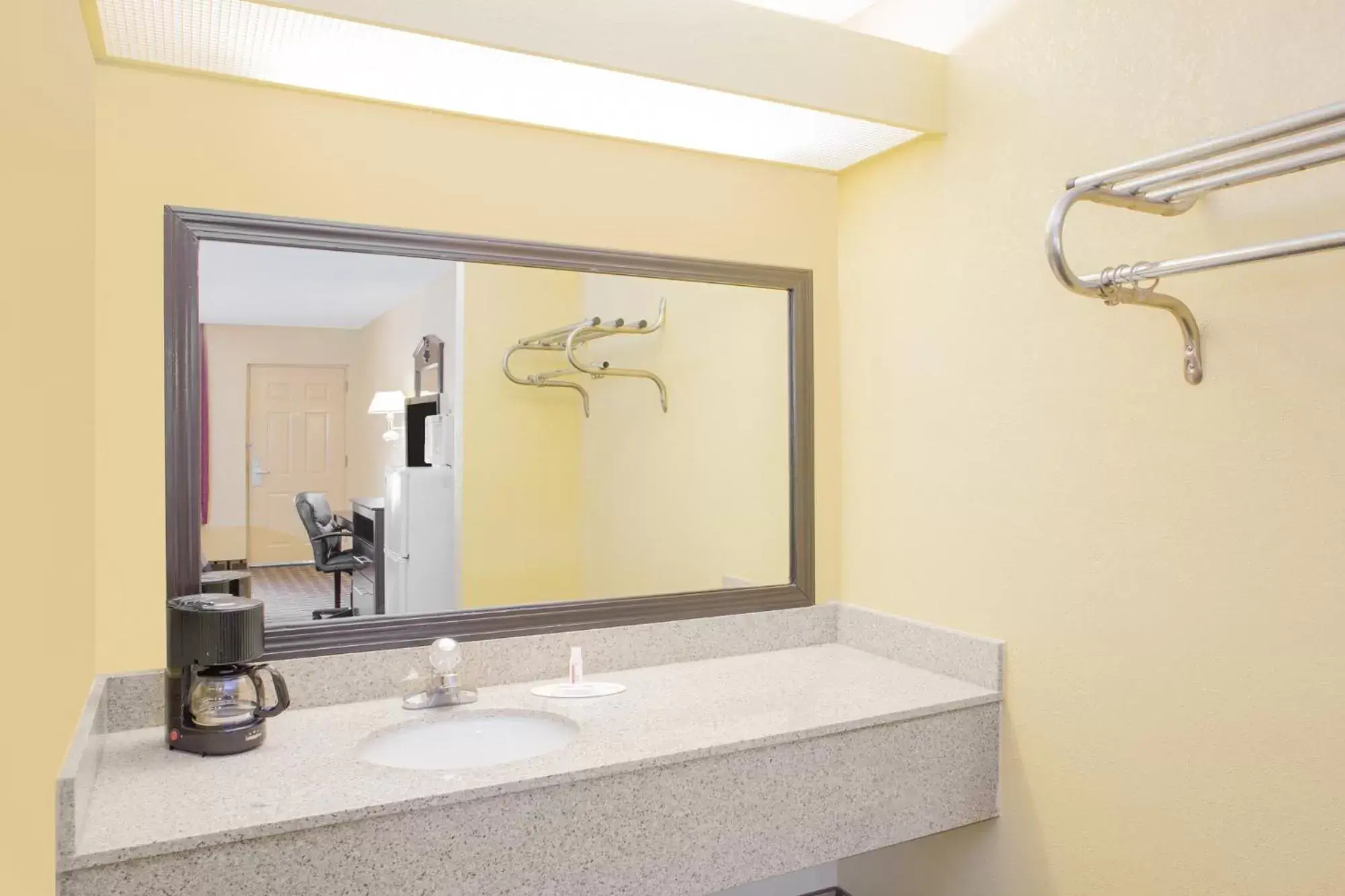 Bathroom in Days Inn by Wyndham Andalusia