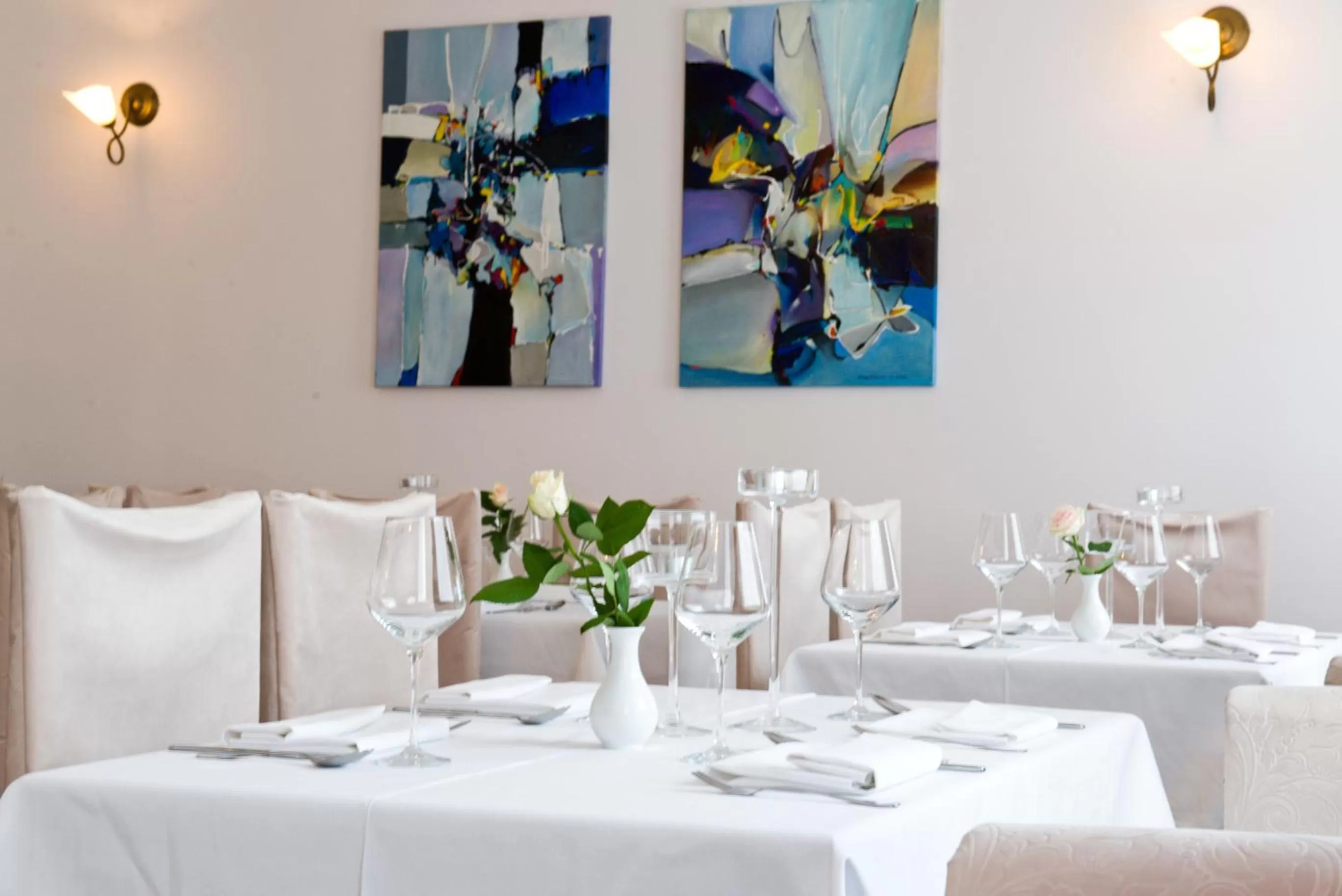 Restaurant/places to eat in Hotel Koloseum