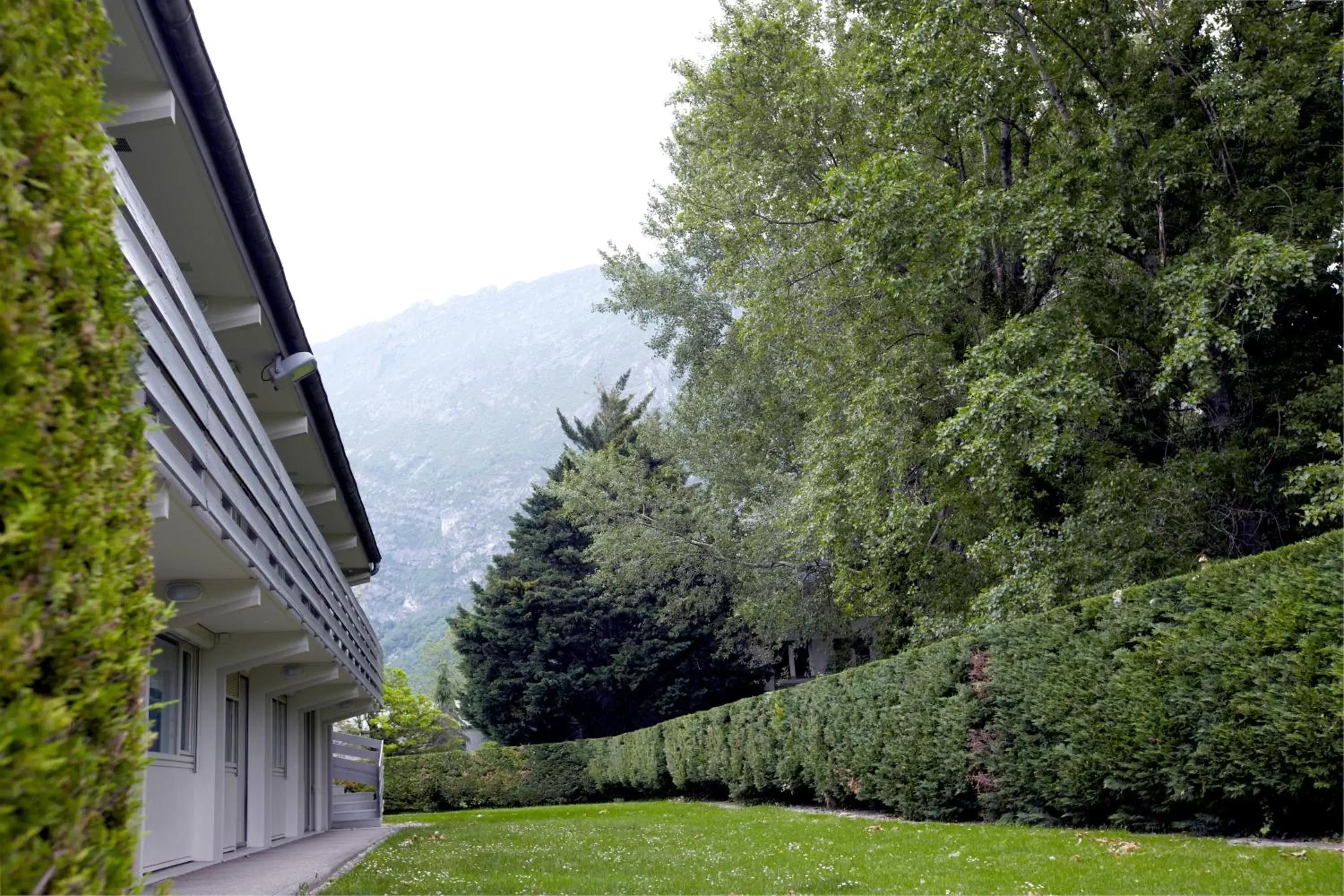 Facade/entrance in Campanile Grenoble Nord - Saint-Egrève