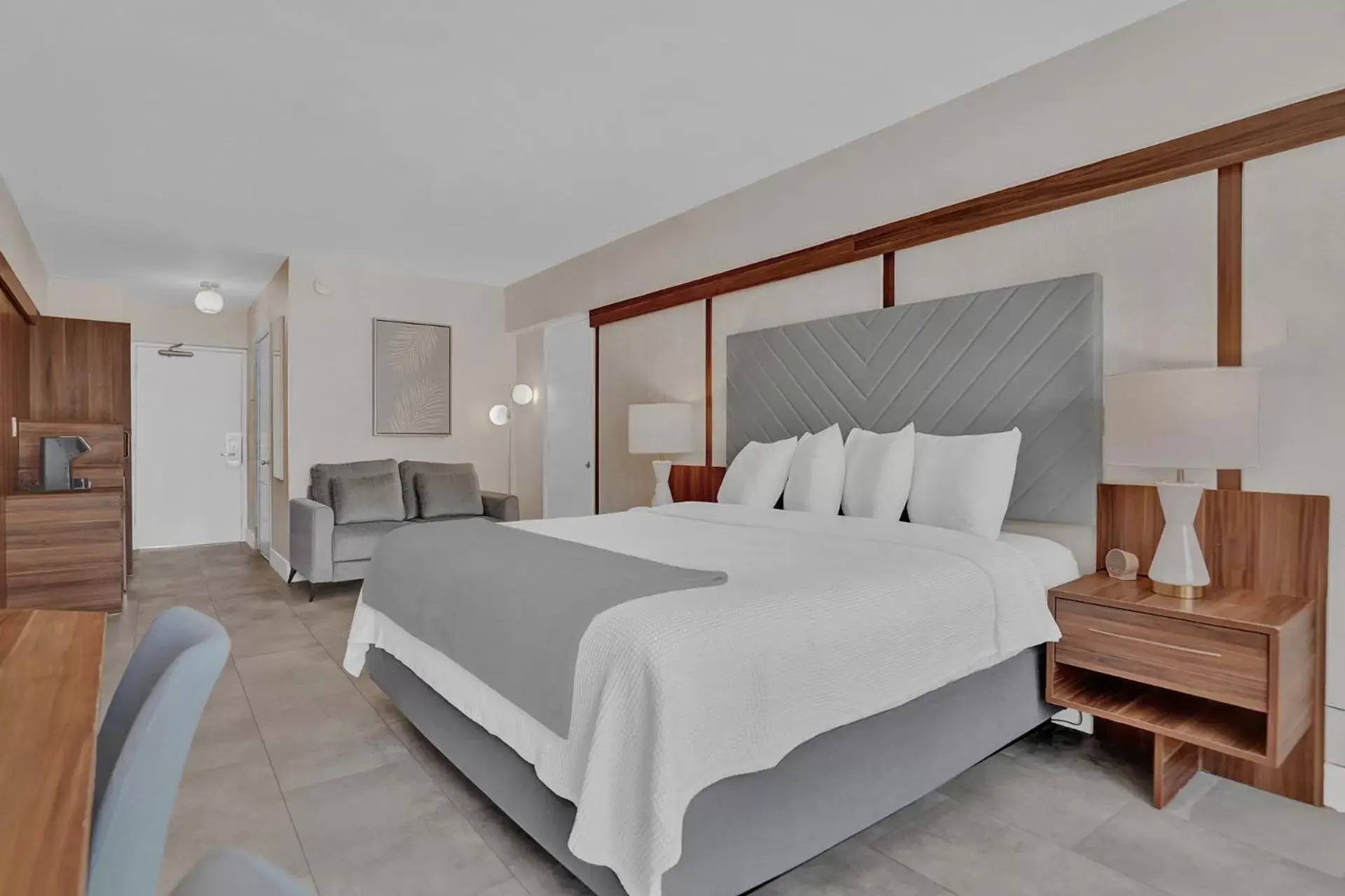 Bed in The Garden Hotel & Resort Bed in The Garden Hotel & Resort