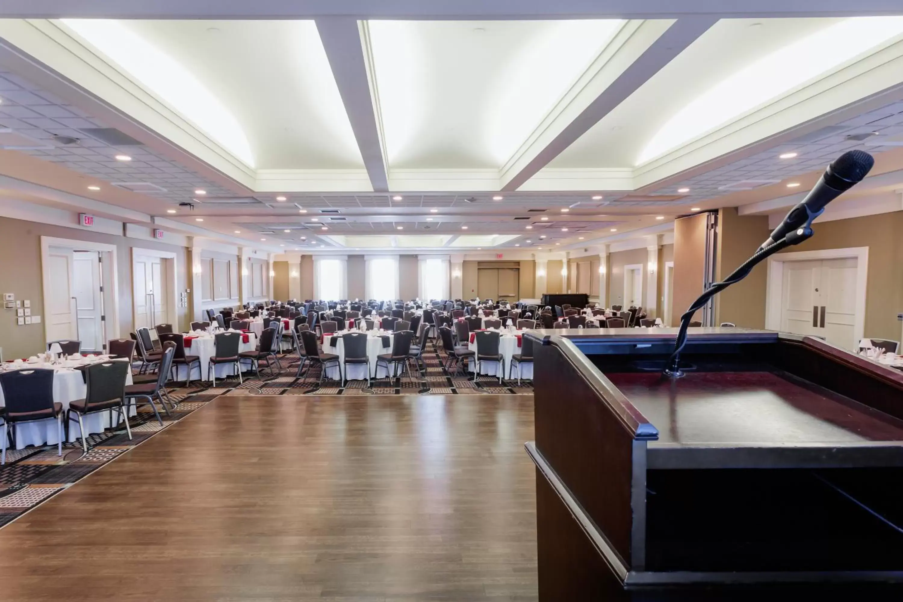 Banquet/Function facilities in Royal Hotel Calgary, Trademark Collection by Wyndham