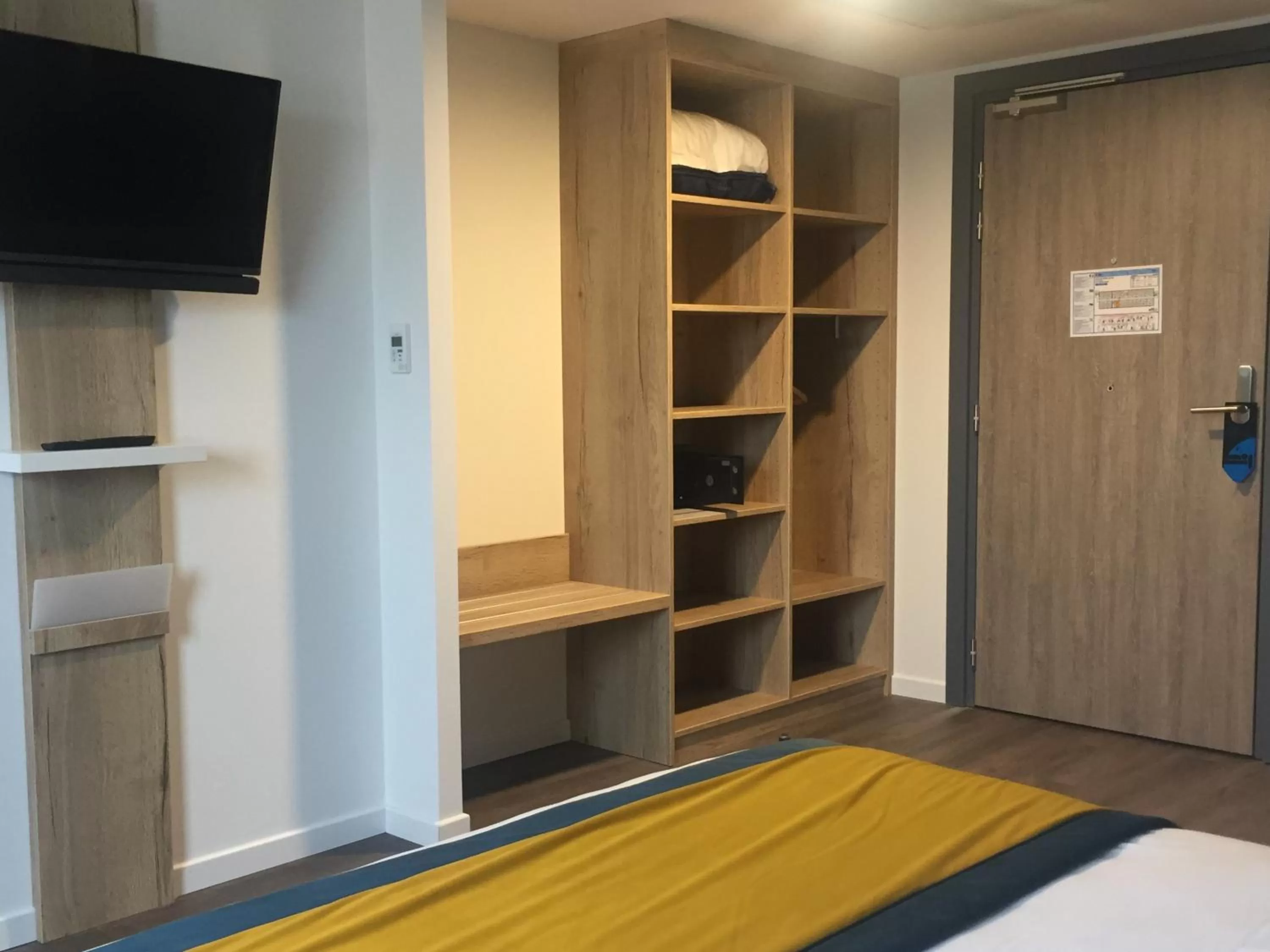 Bed in ATOLON PARK HOTEL