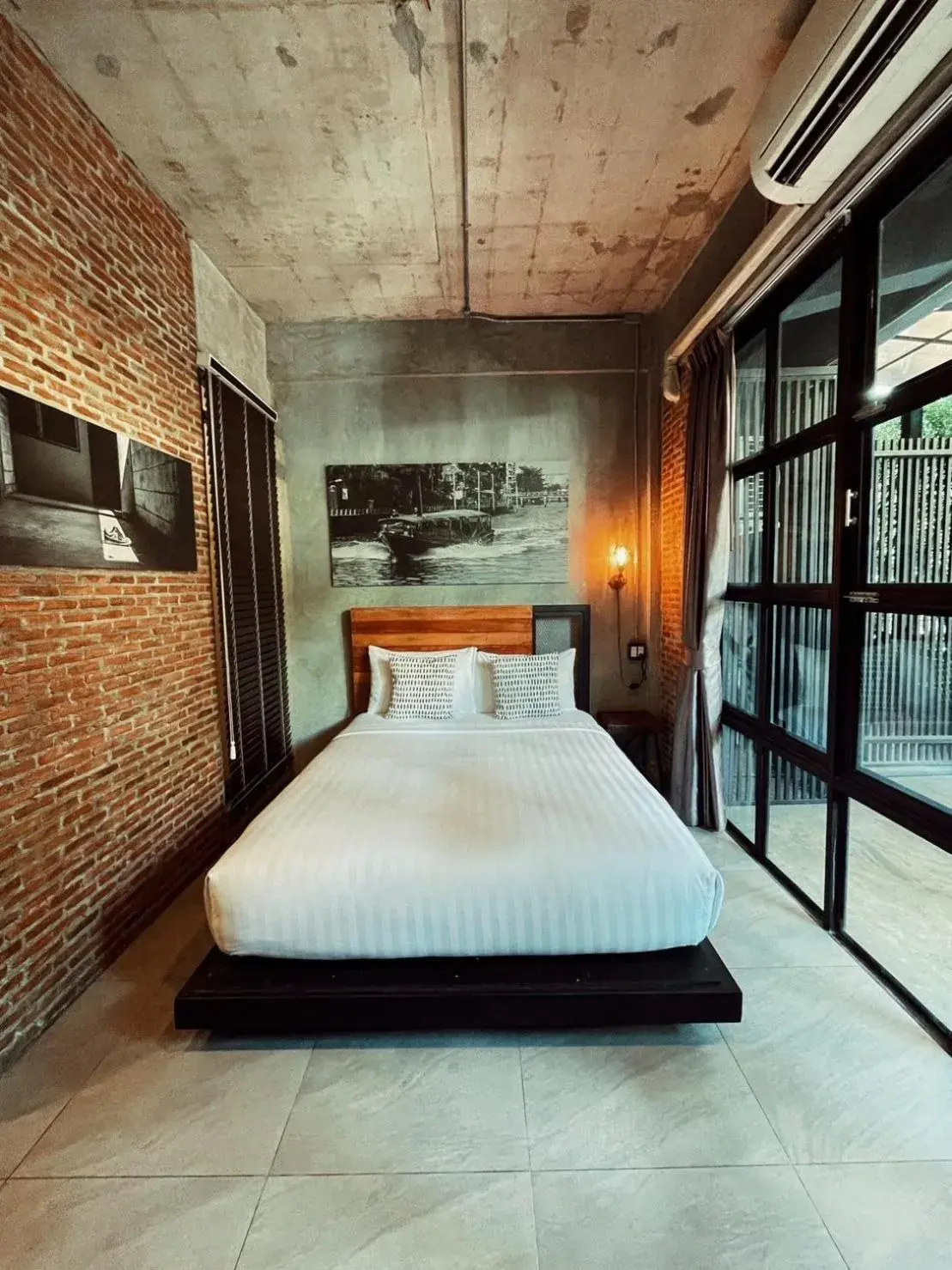 Bed in Yotaka The Hostel @Bangkok