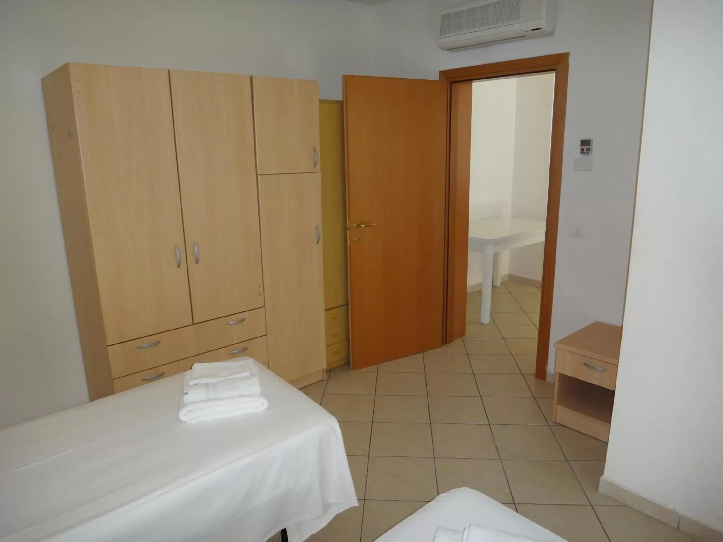 Bed, Bathroom in Residence Siesta