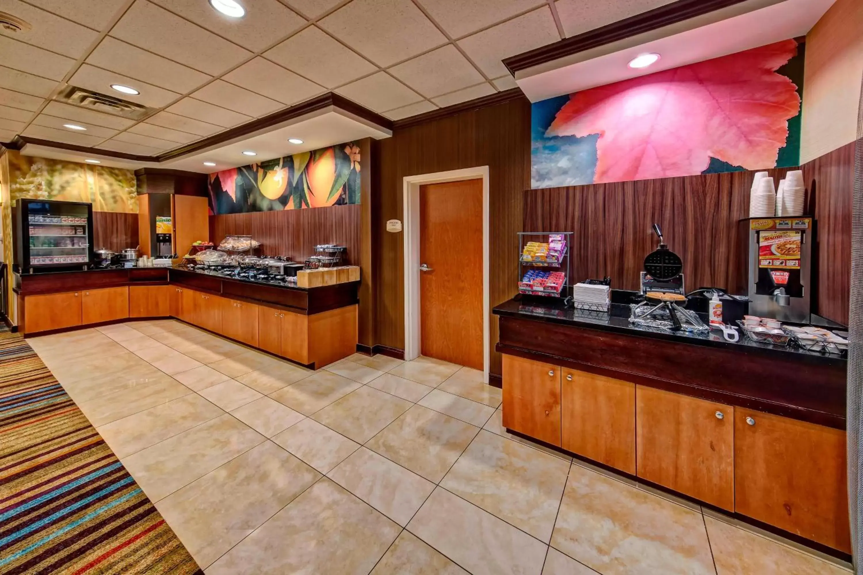 Breakfast, Restaurant/Places to Eat in Fairfield Inn & Suites by Marriott Oklahoma City NW Expressway/Warr Acres
