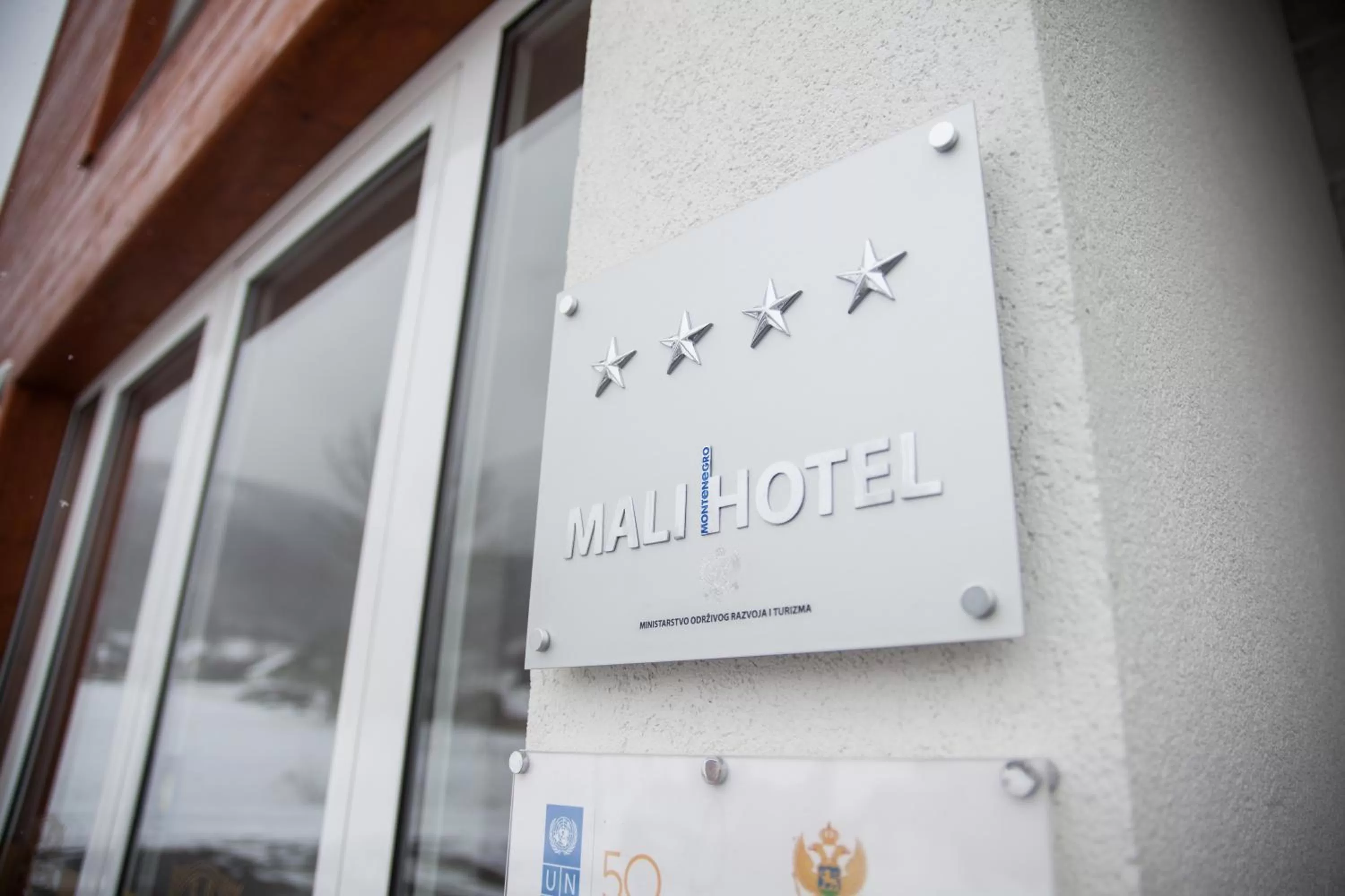 Logo/Certificate/Sign in Hotel Serdar