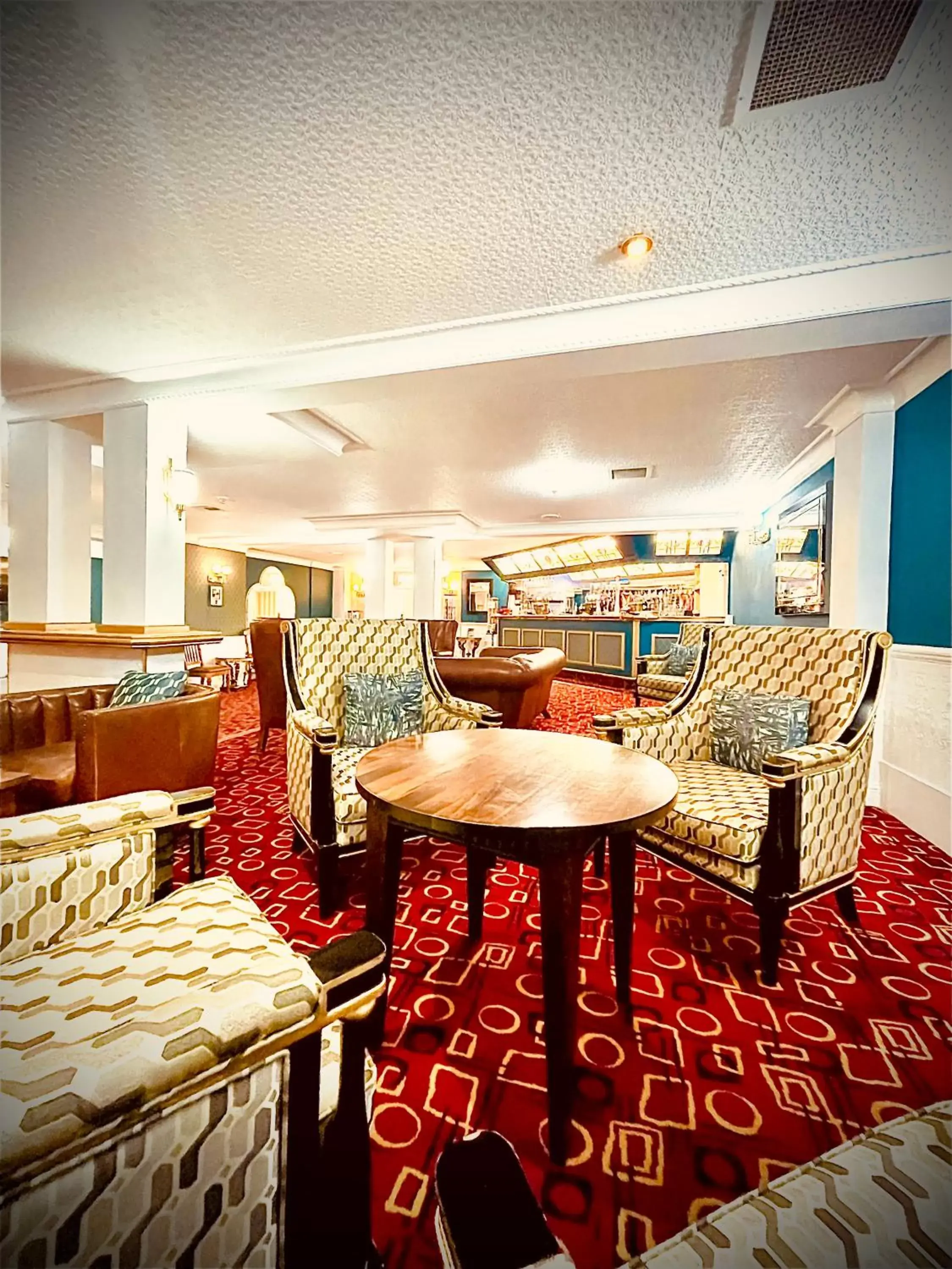 Lounge or bar, Lounge/Bar in Muthu Westcliff Hotel (Near London Southend Airport)