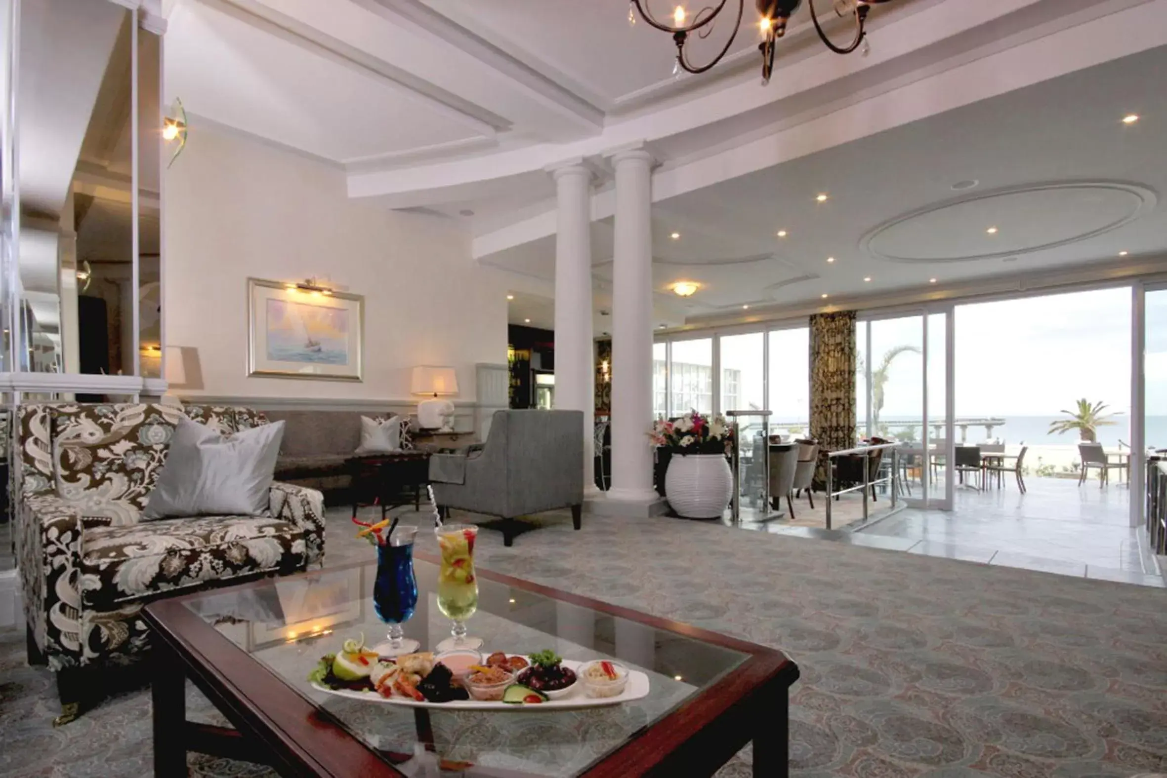 Lounge or bar in The Beach Hotel