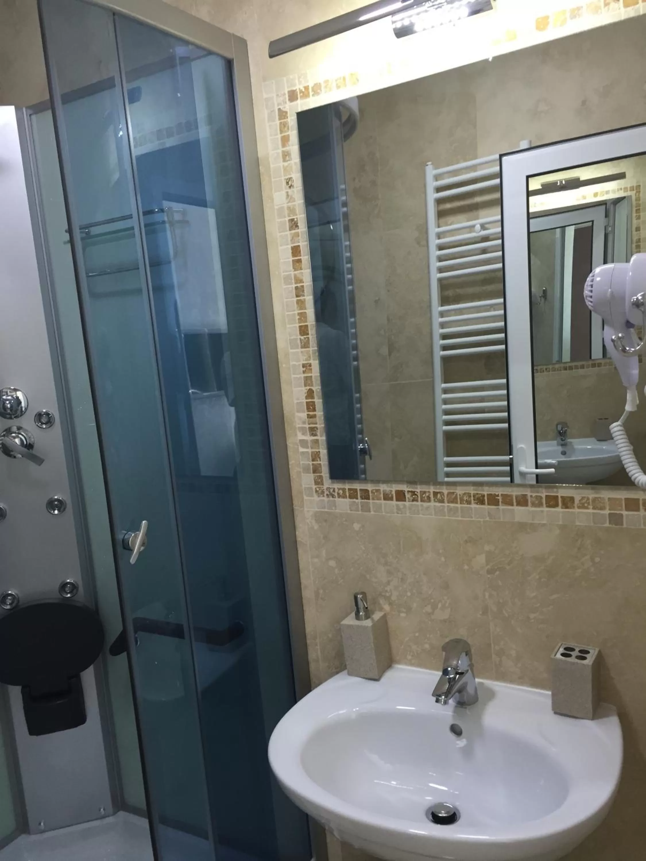 Bathroom in Hamlet Hotel