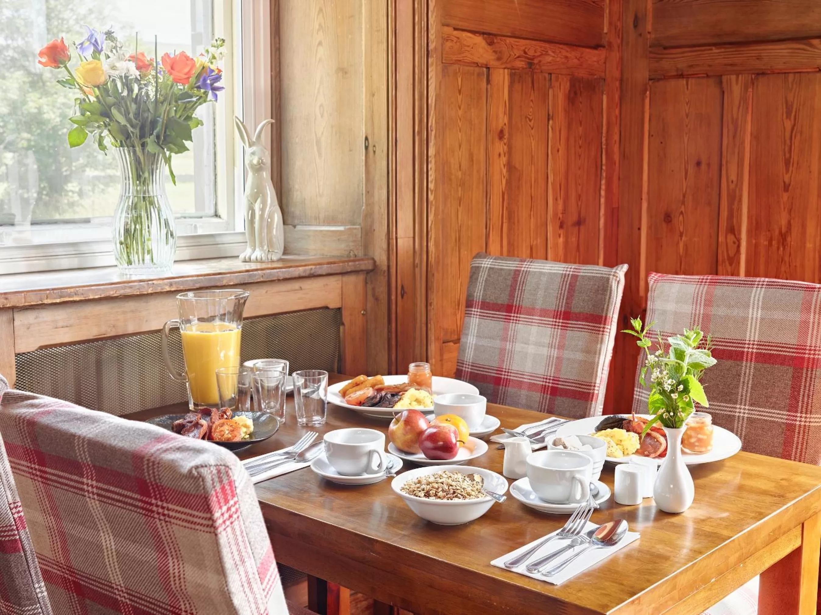 Food and drinks in Tennant Arms Hotel