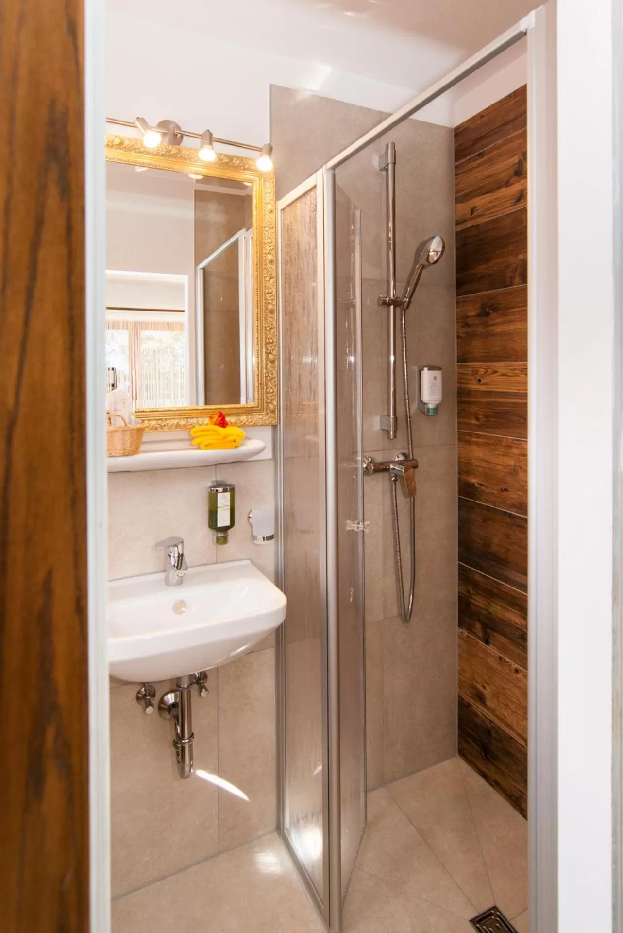 Bathroom in Hotel Effland -Sauna -Pool