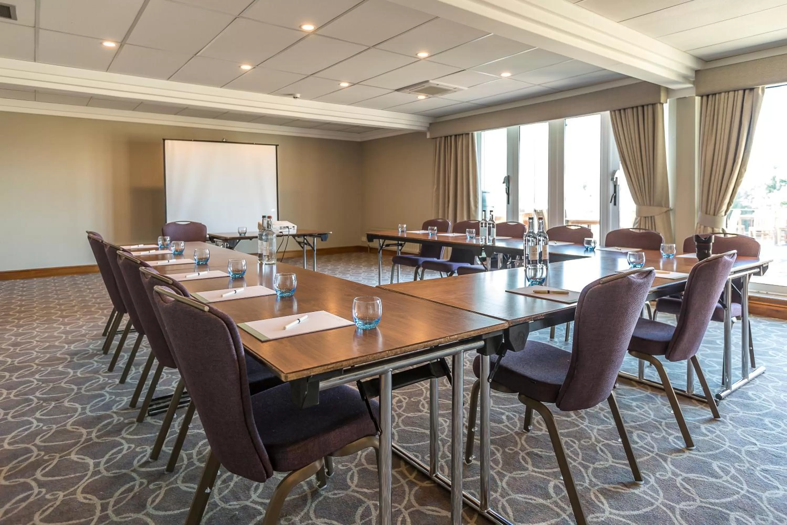 Meeting/conference room in Hellidon Lakes Hotel