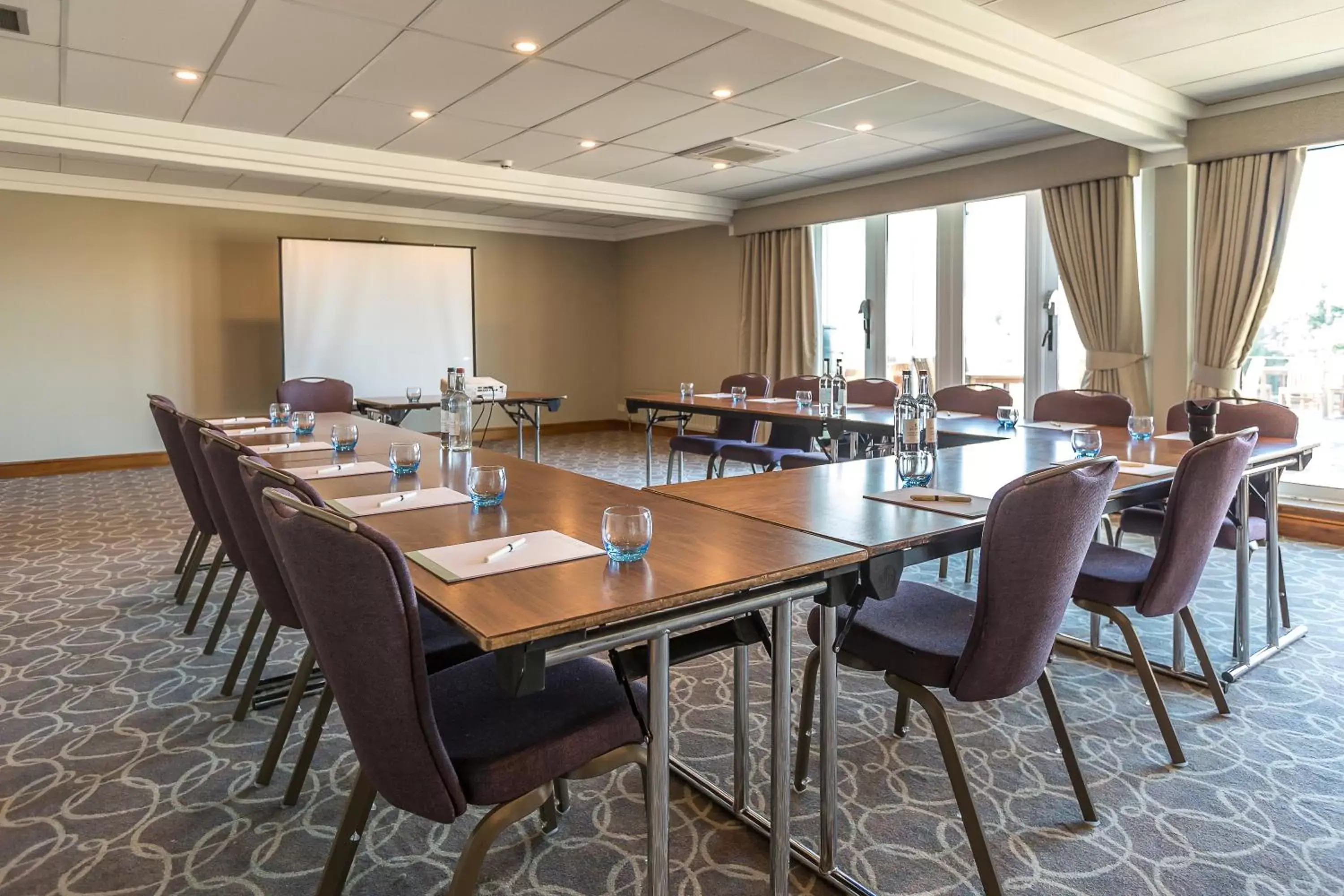 Meeting/conference room in Hellidon Lakes Hotel