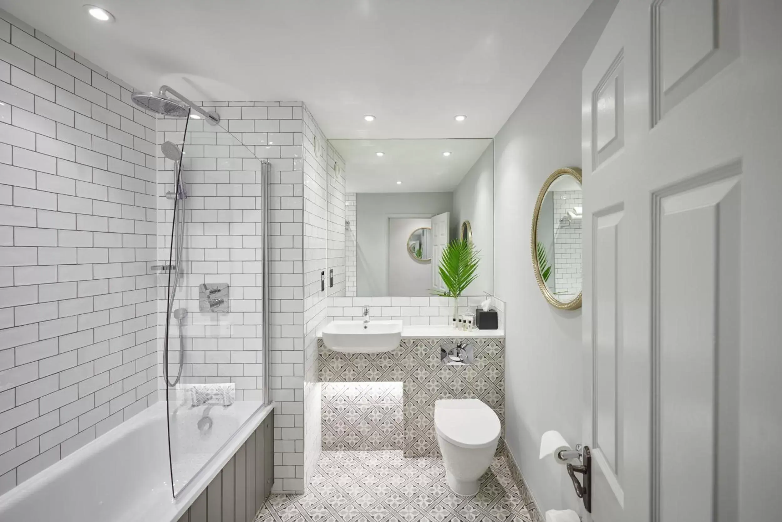 Shower, Bathroom in Burnham Beeches Hotel