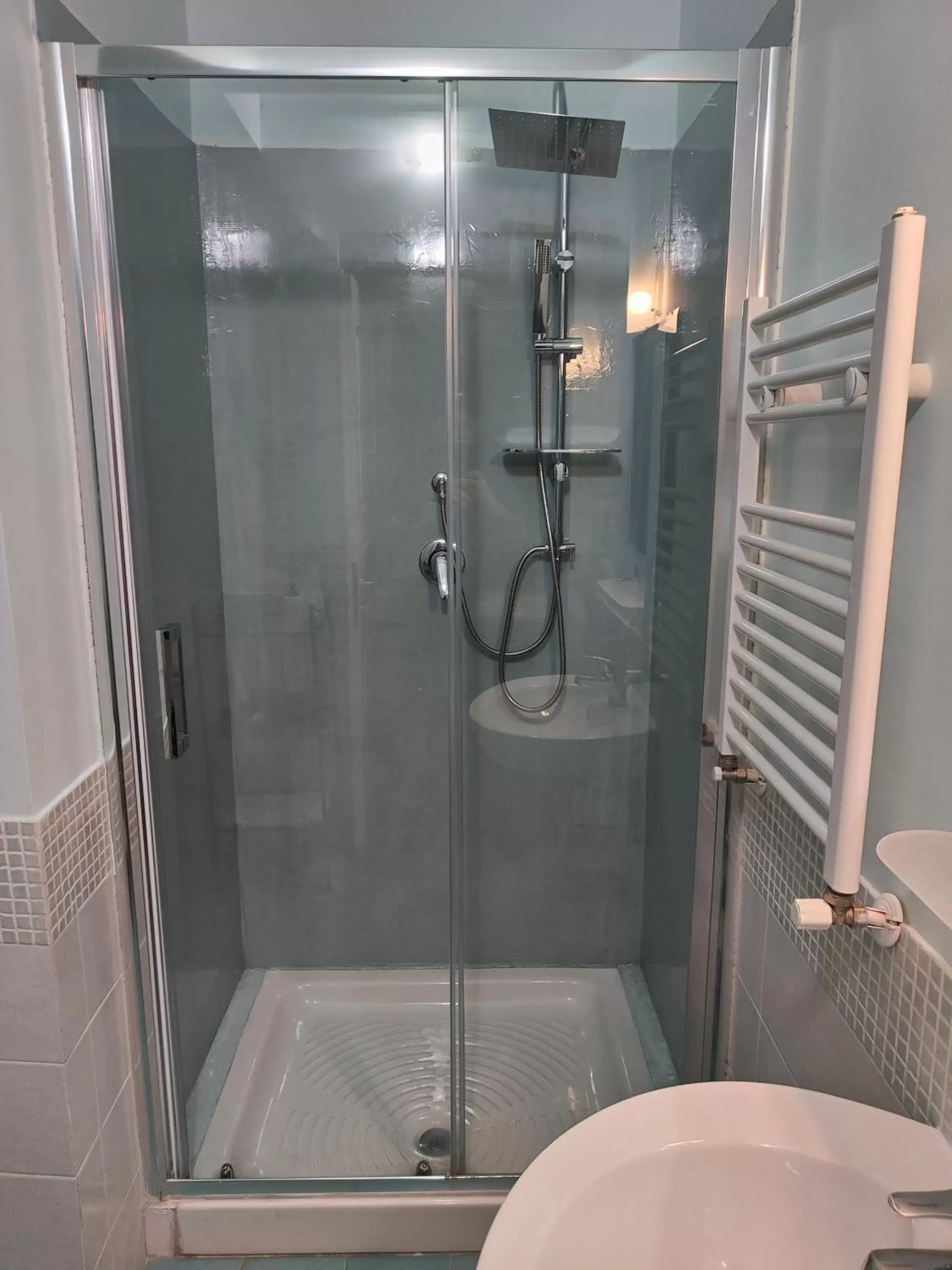 Shower, Bathroom in B&B Palazzo Corvino