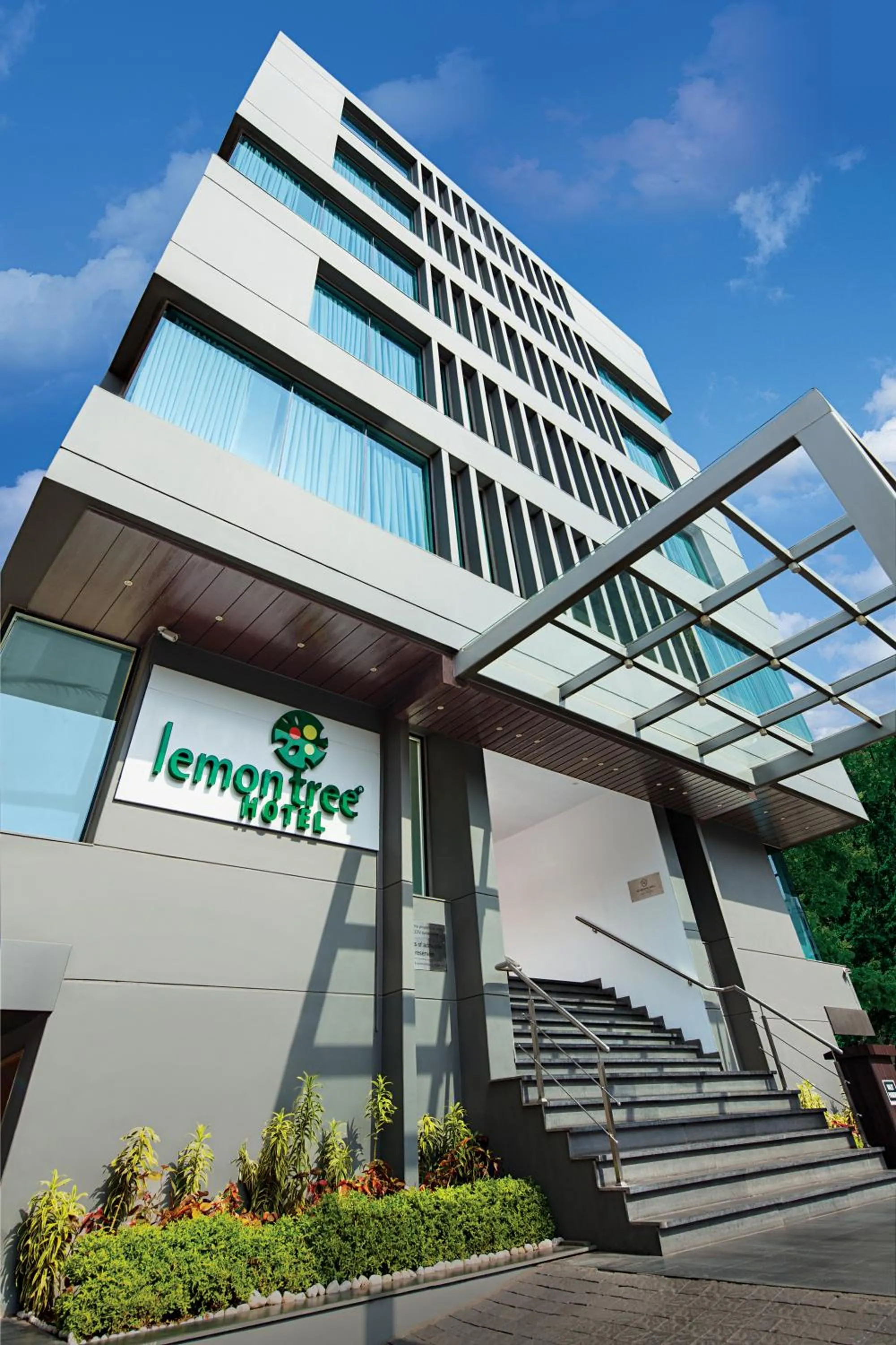 Facade/entrance in Lemon Tree Hotel, Vadodara