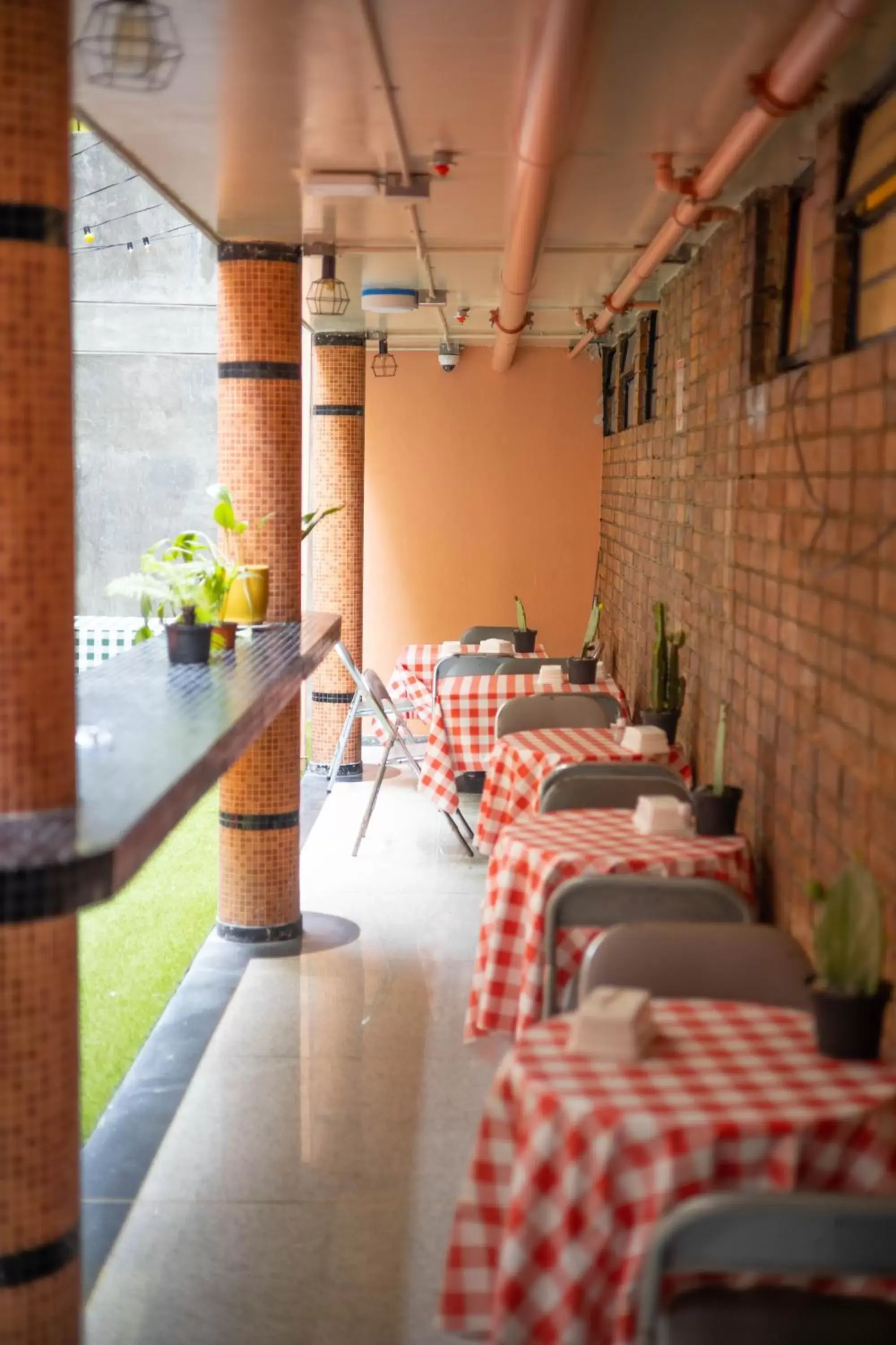 Restaurant/places to eat in Grace Chapinero Restaurant/places to eat in Grace Chapinero