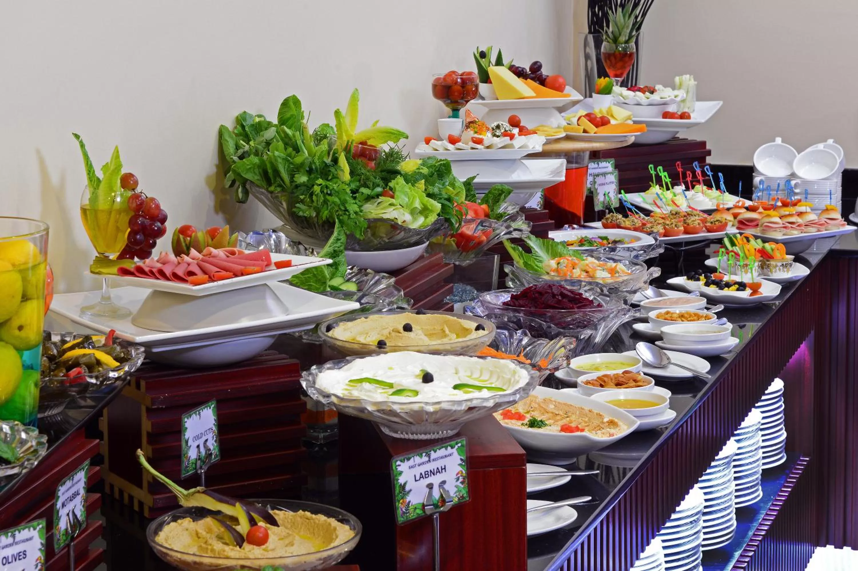 Food in Best Western Plus Mahboula