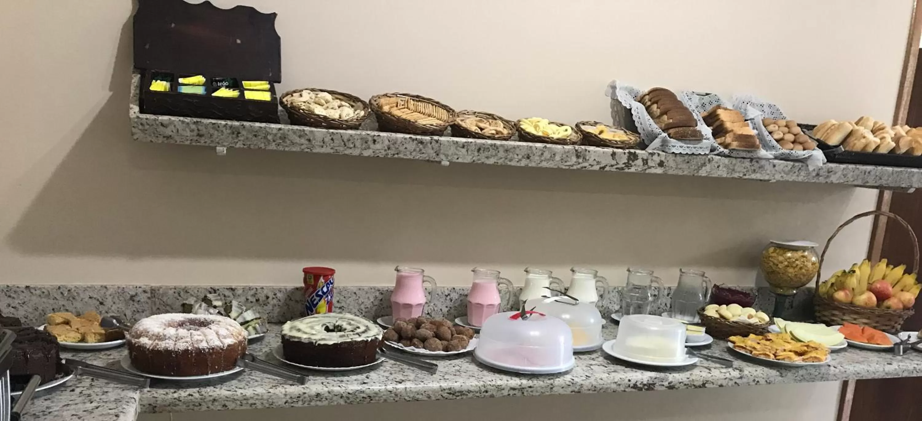 Breakfast in Resende Inn