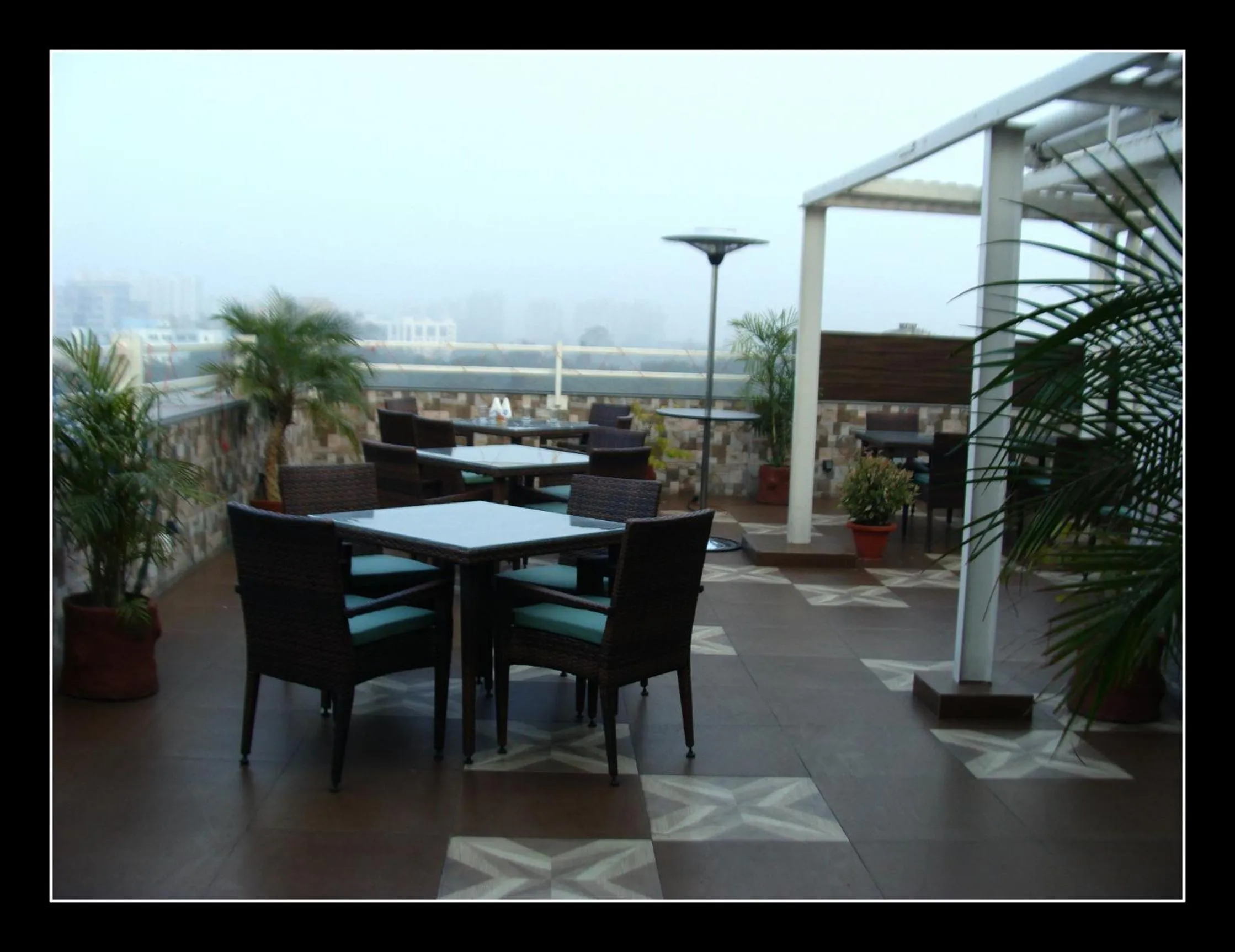 Restaurant/places to eat in Comfort Inn