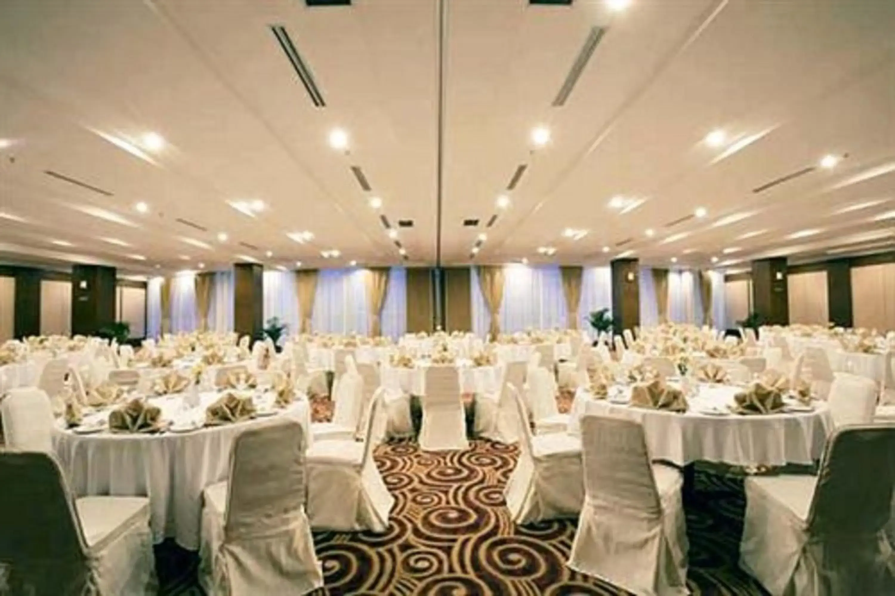 Business facilities, Banquet Facilities in Hotel New Saphir Yogyakarta