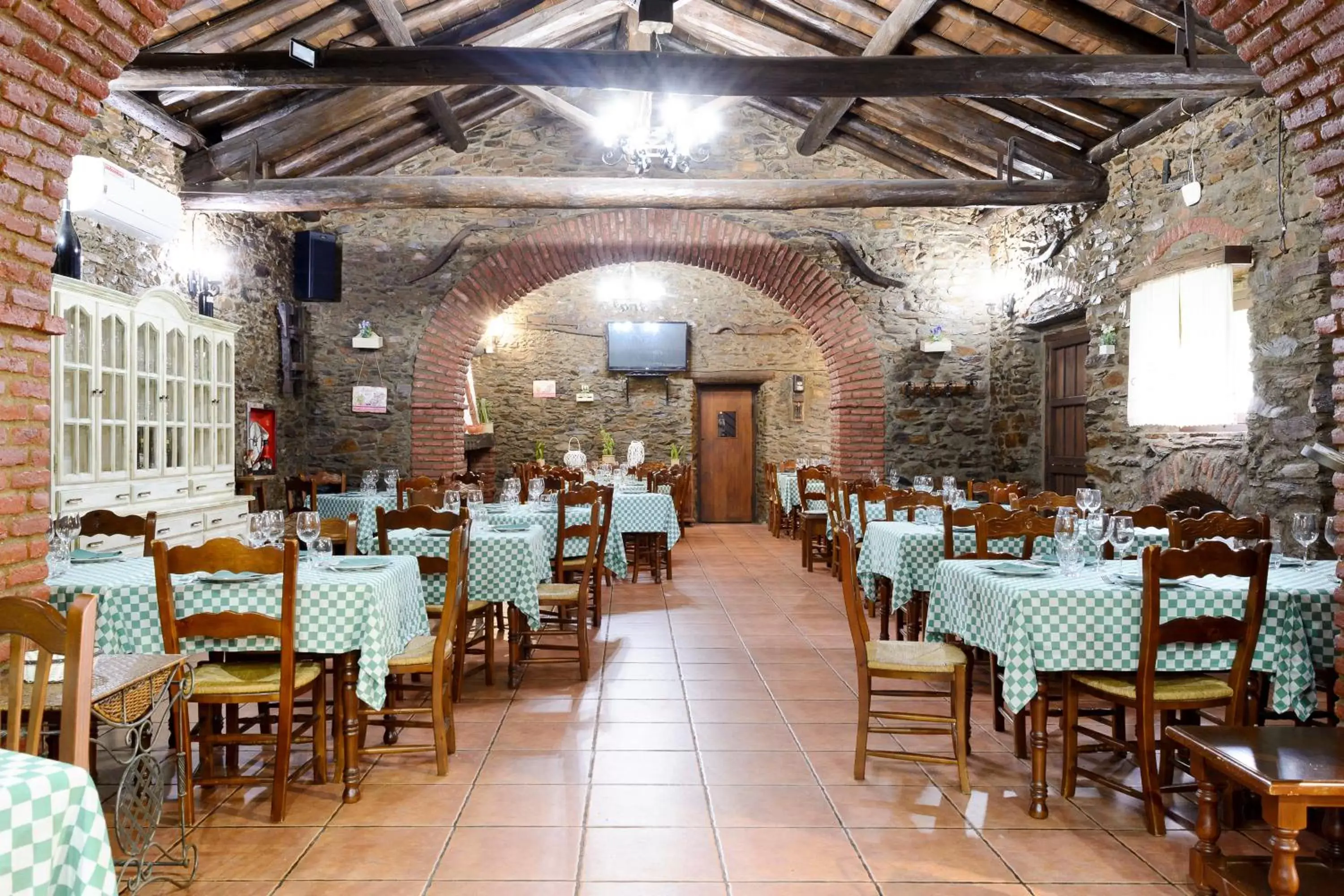 Restaurant/Places to Eat in Hospedium Hotel Rural Soterraña