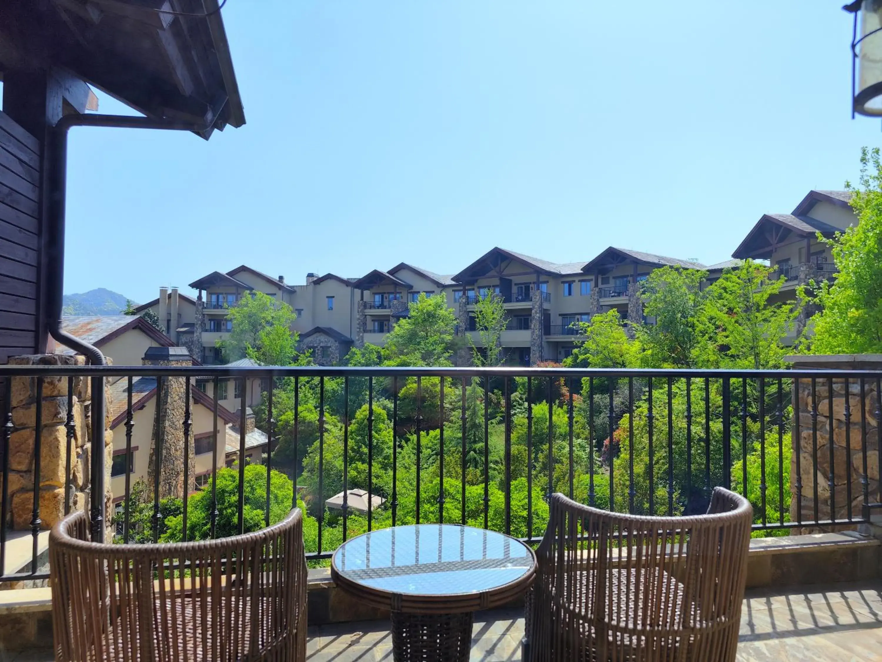 Garden View, Guest room, 1 King, Garden view, Balcony in JW Marriott Hotel Zhejiang Anji Garden View, Guest room, 1 King, Garden view, Balcony in JW Marriott Hotel Zhejiang Anji