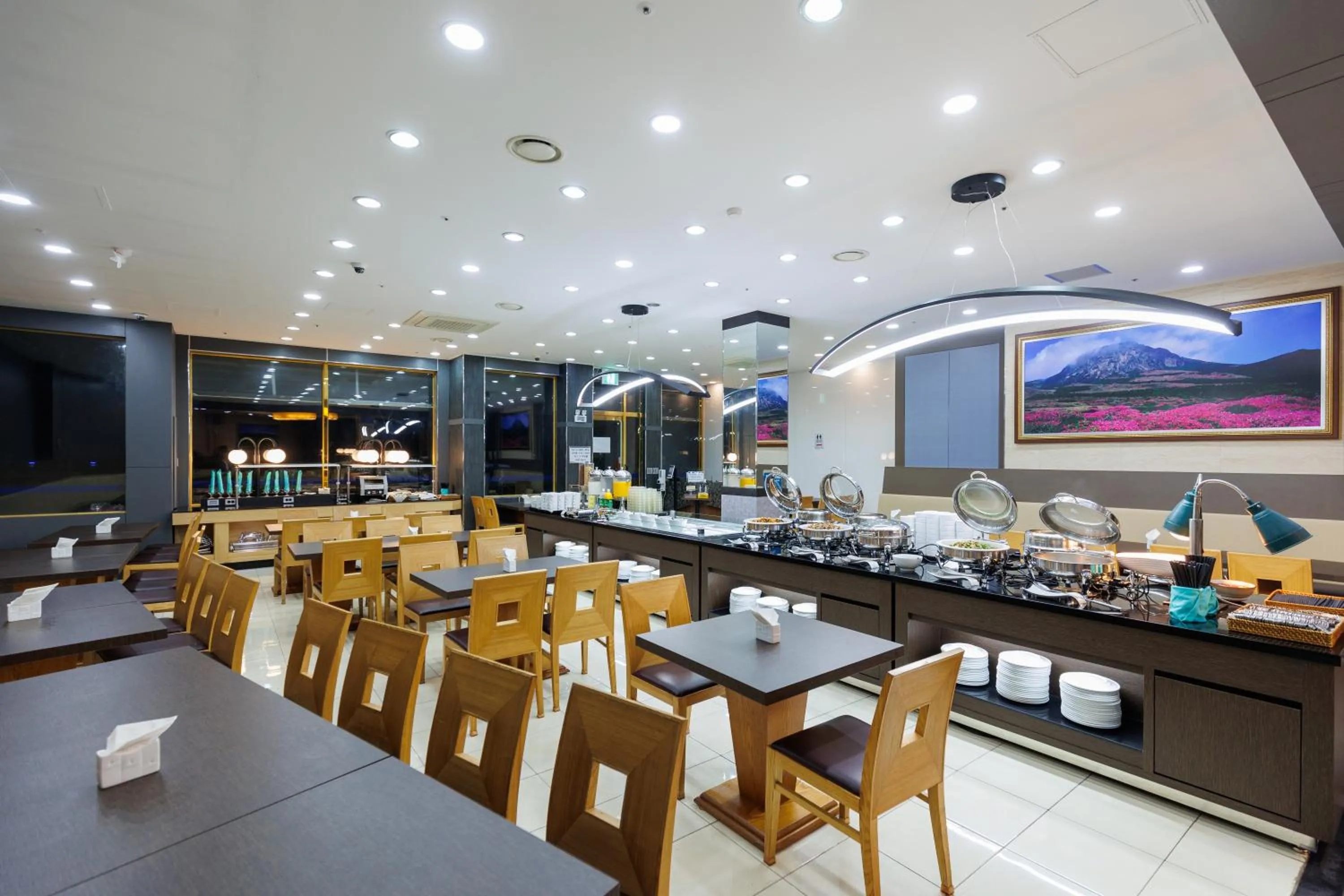 Restaurant/places to eat in Benikea Hotel Jeju