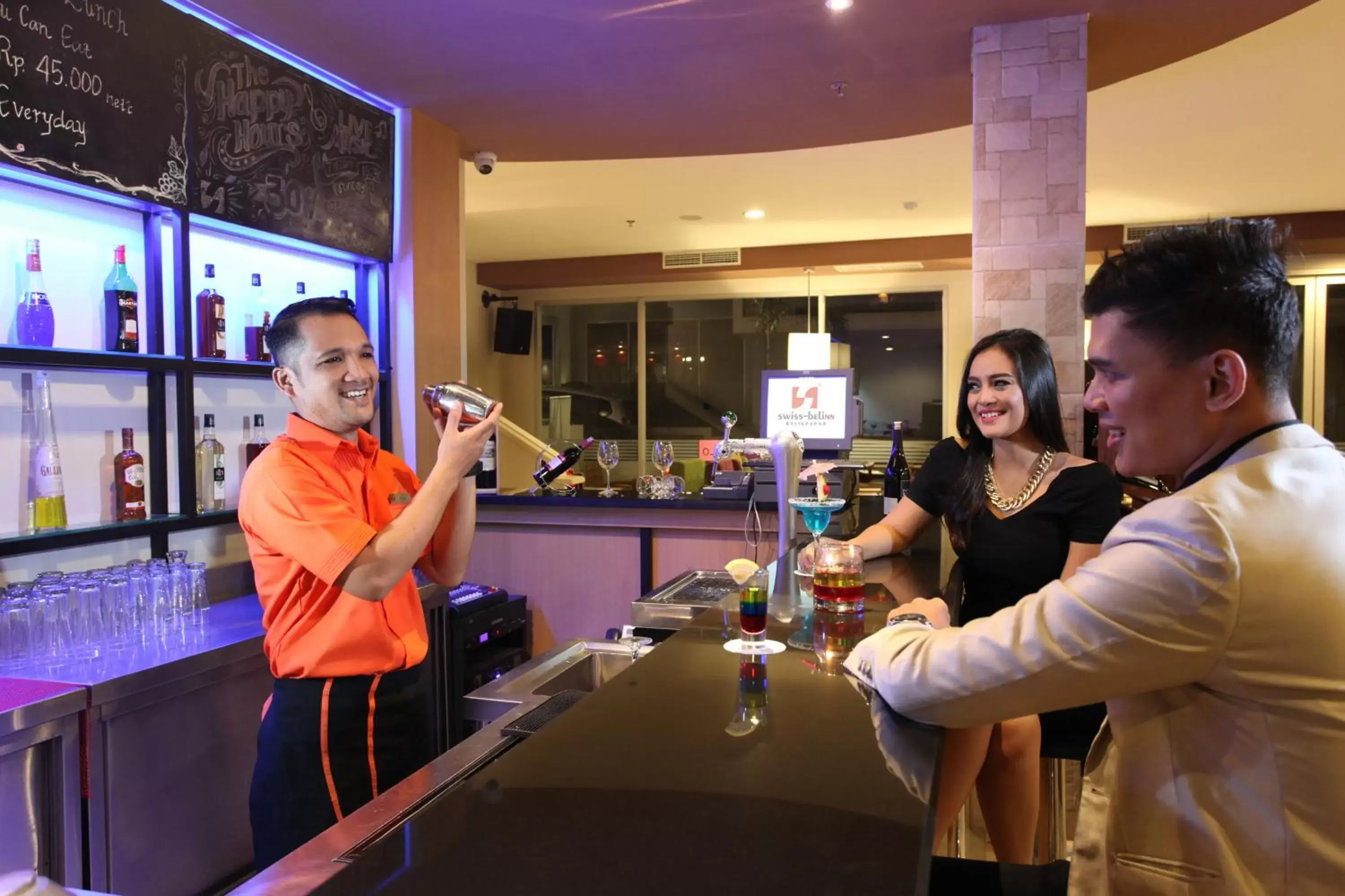 Lounge or bar in Swiss-Belinn Balikpapan