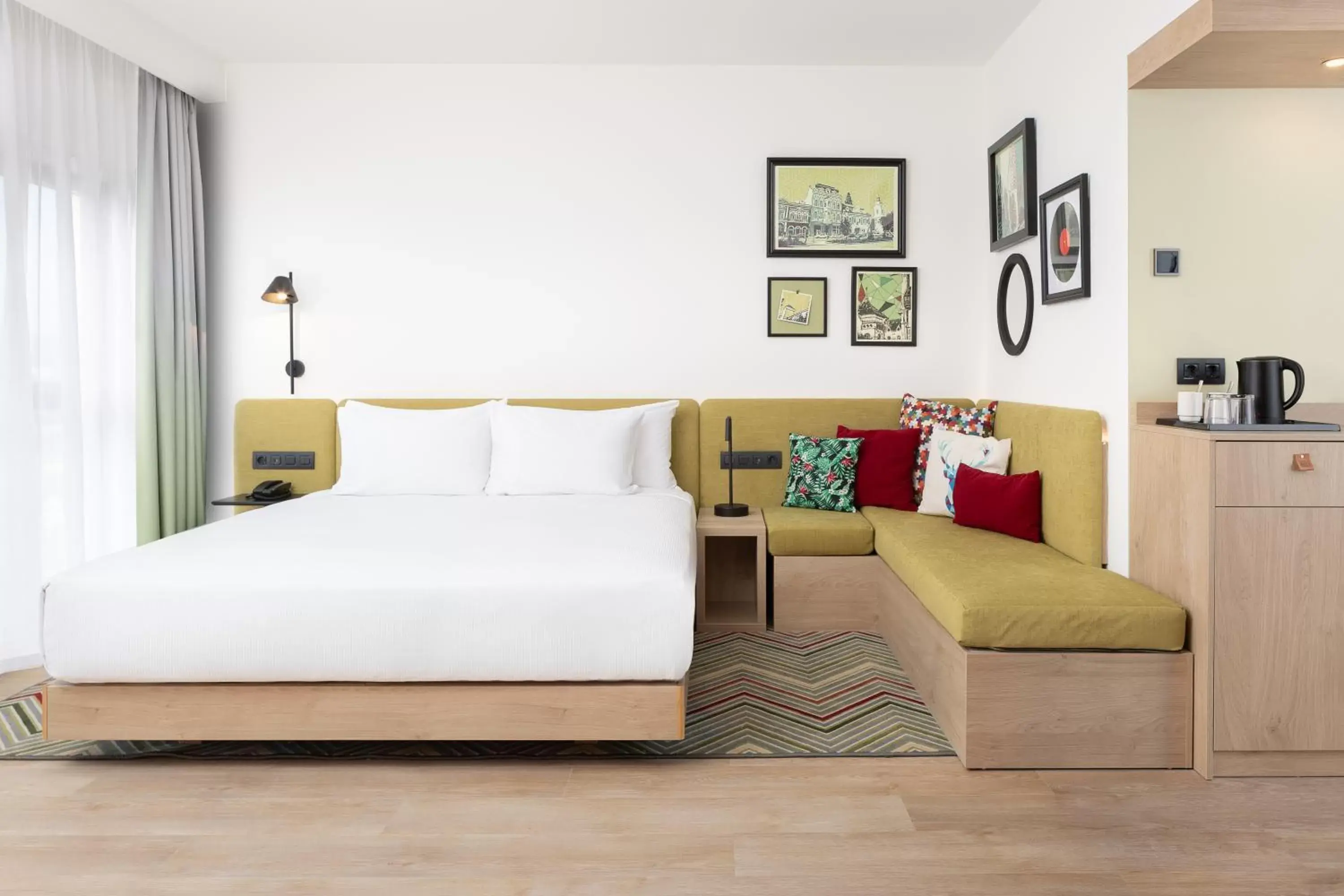 Bed in Hampton By Hilton Targu Mures